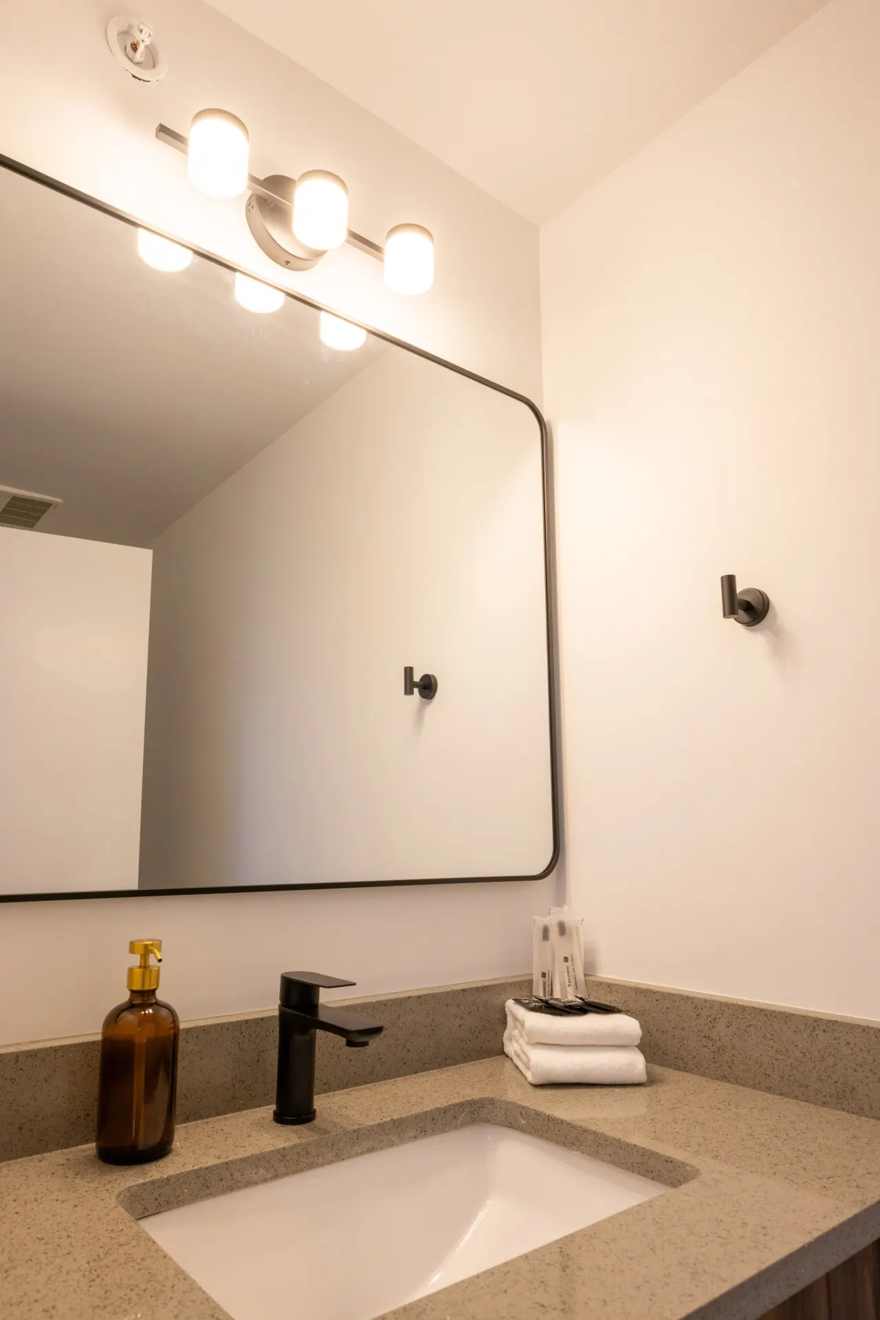 The Jade Suite Stylish 2BR at The Gem 11