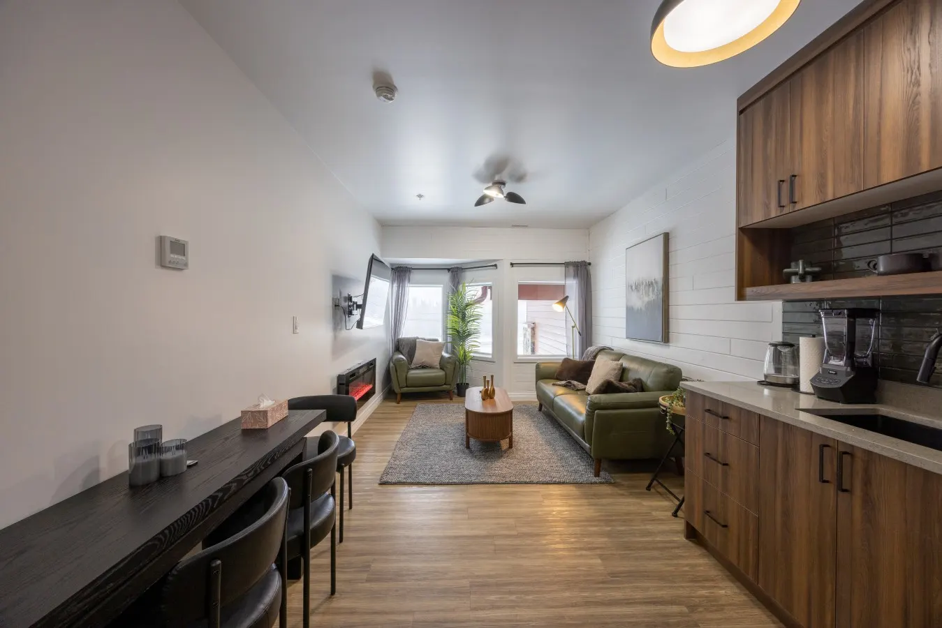 The Jade Suite Stylish 2BR at The Gem 13