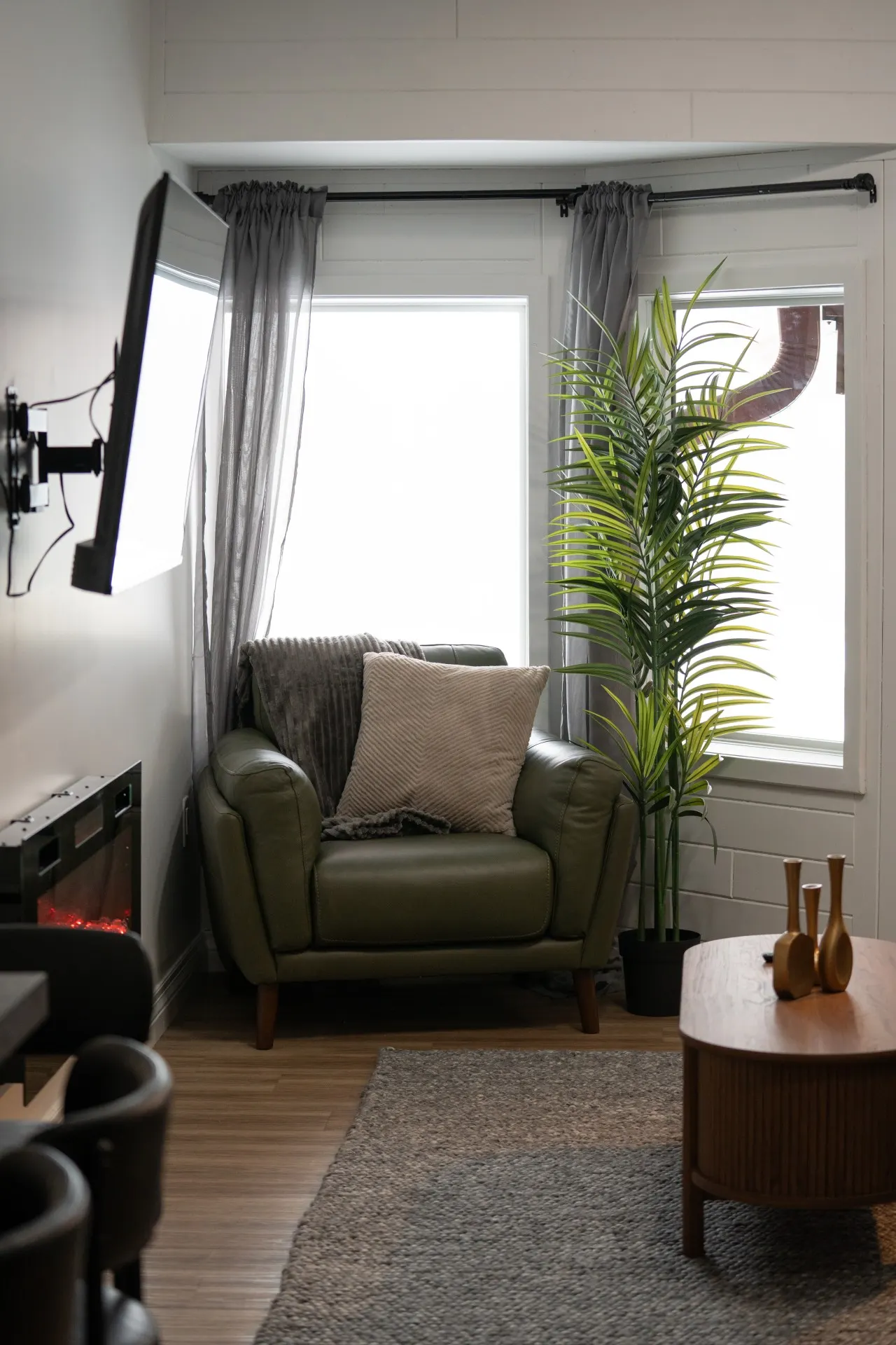 The Jade Suite | Stylish 2BR at The Gem — photo 4