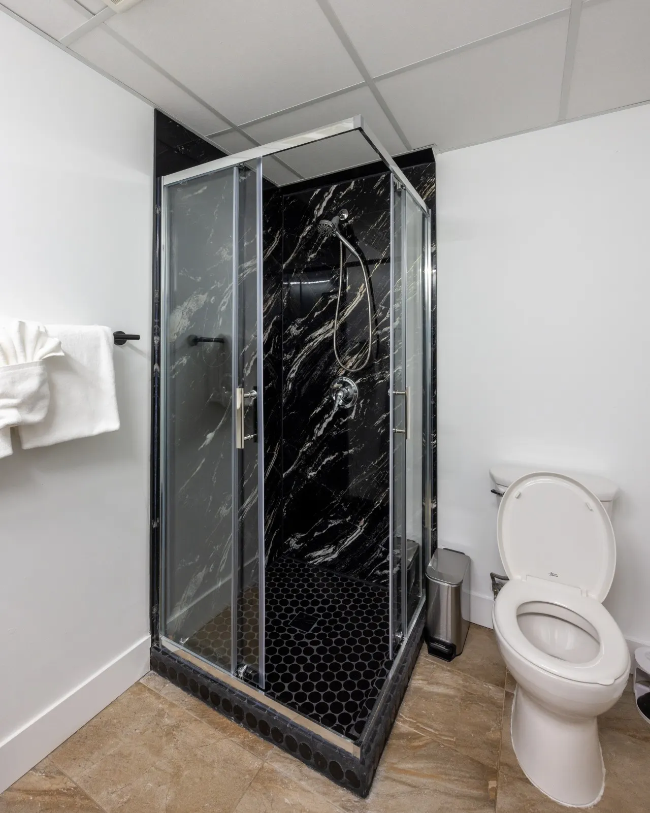 The Jade Suite | Stylish 2BR at The Gem — photo 5