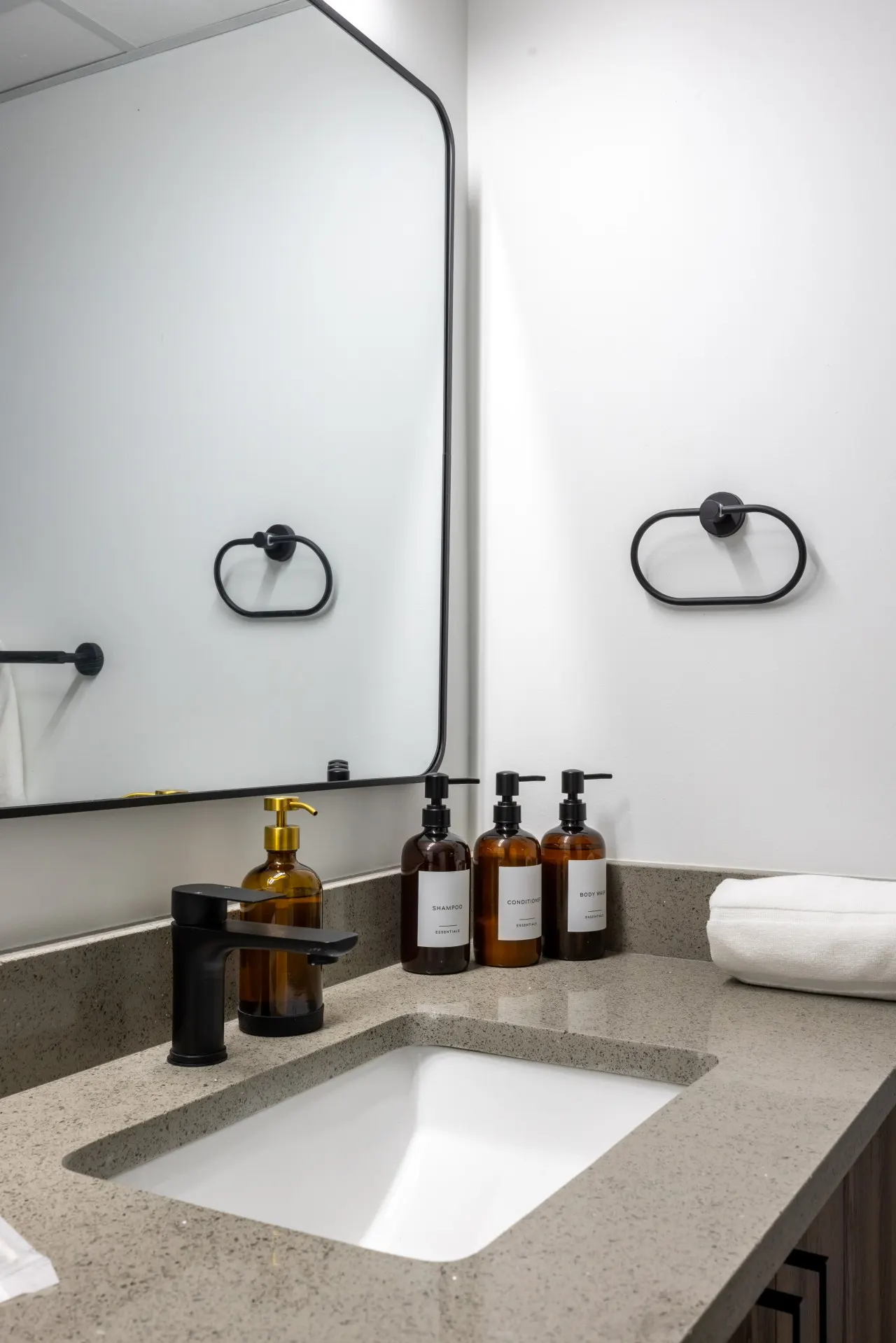 The Jade Suite Stylish 2BR at The Gem 8