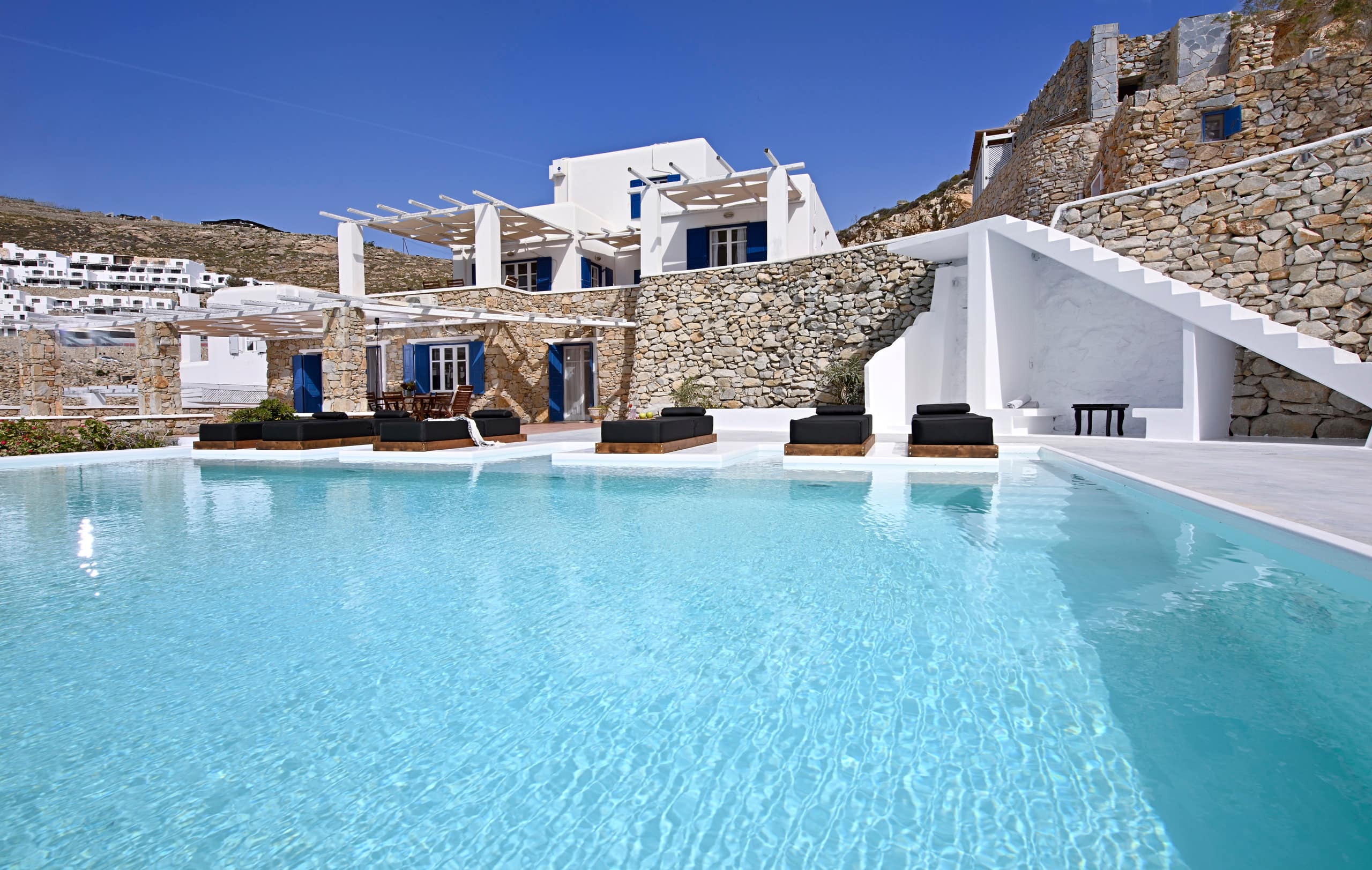 villachrysta for large groups / families 5