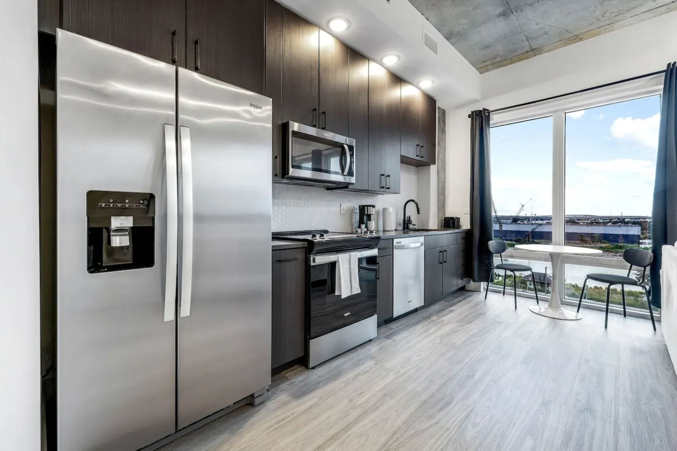 Amazing 1BD with Perfect View Channelside Mins to DT! 3
