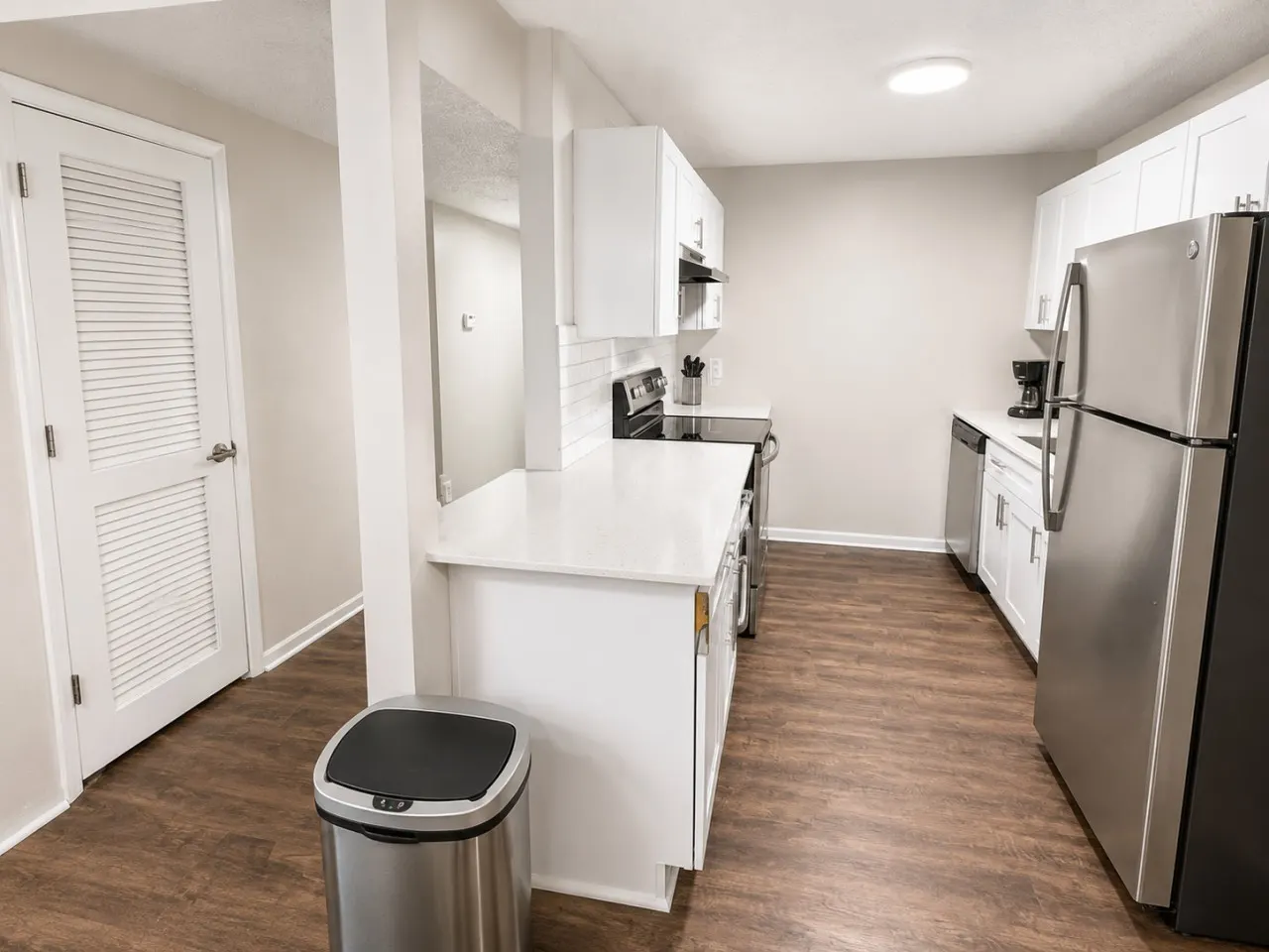 Maple & Main Hoover Modern 2BR Escape 2E 14