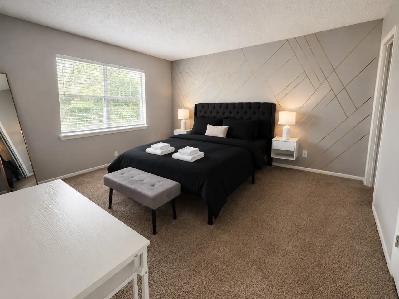 Maple & Main Hoover Modern 2BR Escape 2E 7
