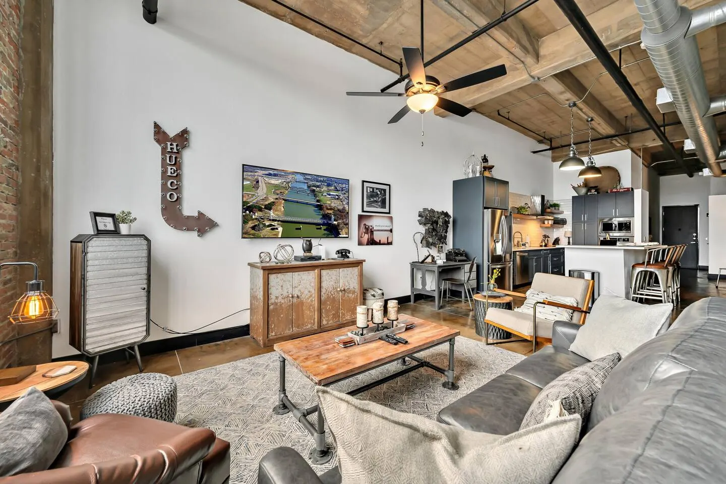 Silo District Vintage Warehouse Loft-Waco 9
