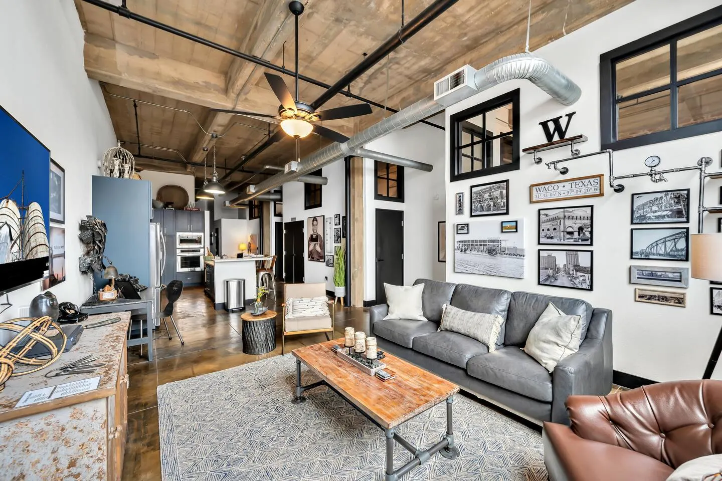 Silo District Vintage Warehouse Loft-Waco 11