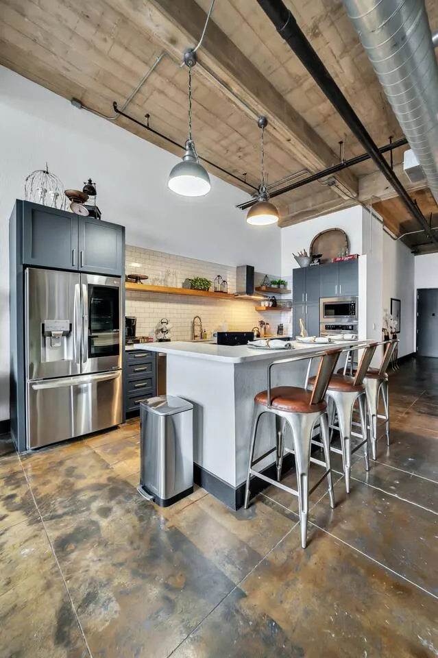 Silo District Vintage Warehouse Loft-Waco 12