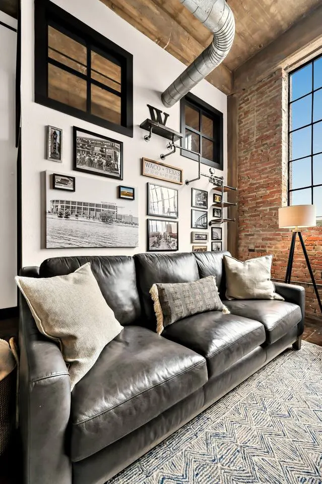 Silo District Vintage Warehouse Loft-Waco 14