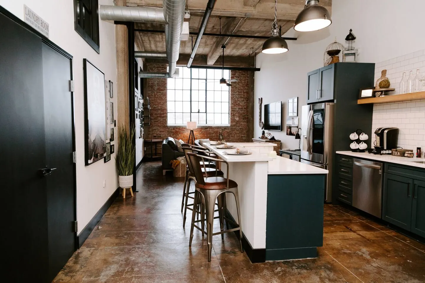 Silo District Vintage Warehouse Loft-Waco 6
