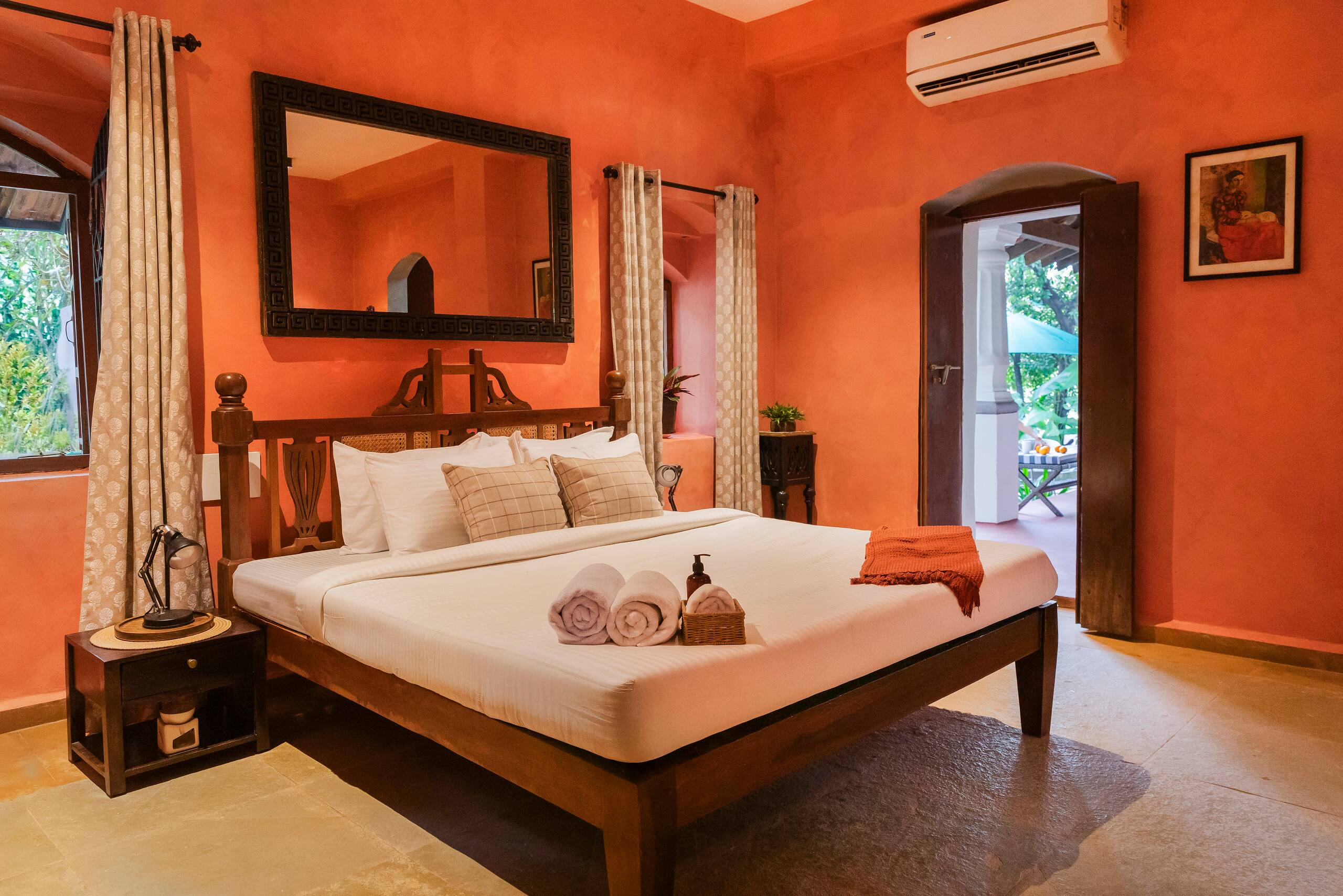 Sempre – 100+ Year Old Portuguese Villa in Aldona 25