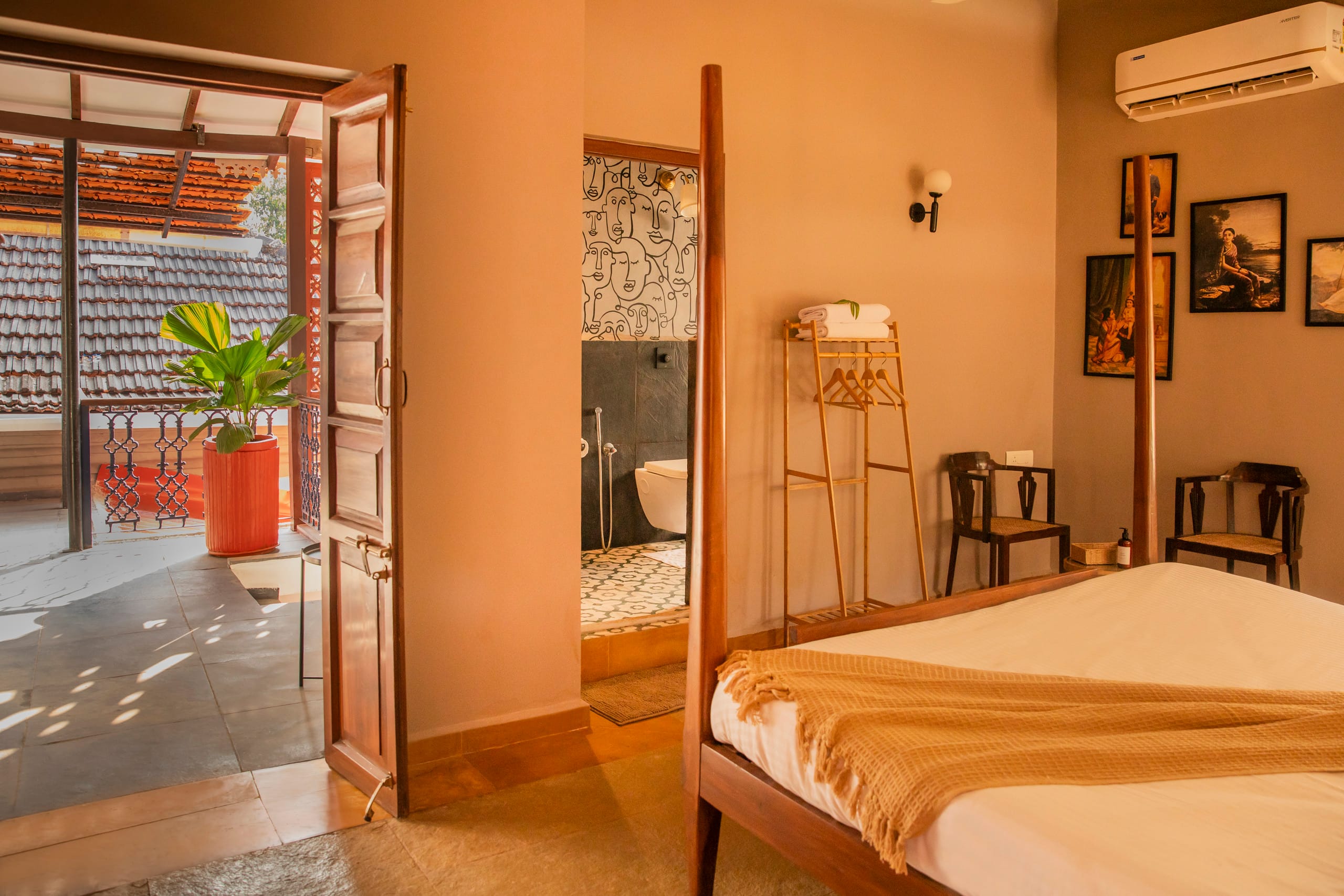 Sempre – 100+ Year Old Portuguese Villa in Aldona 35