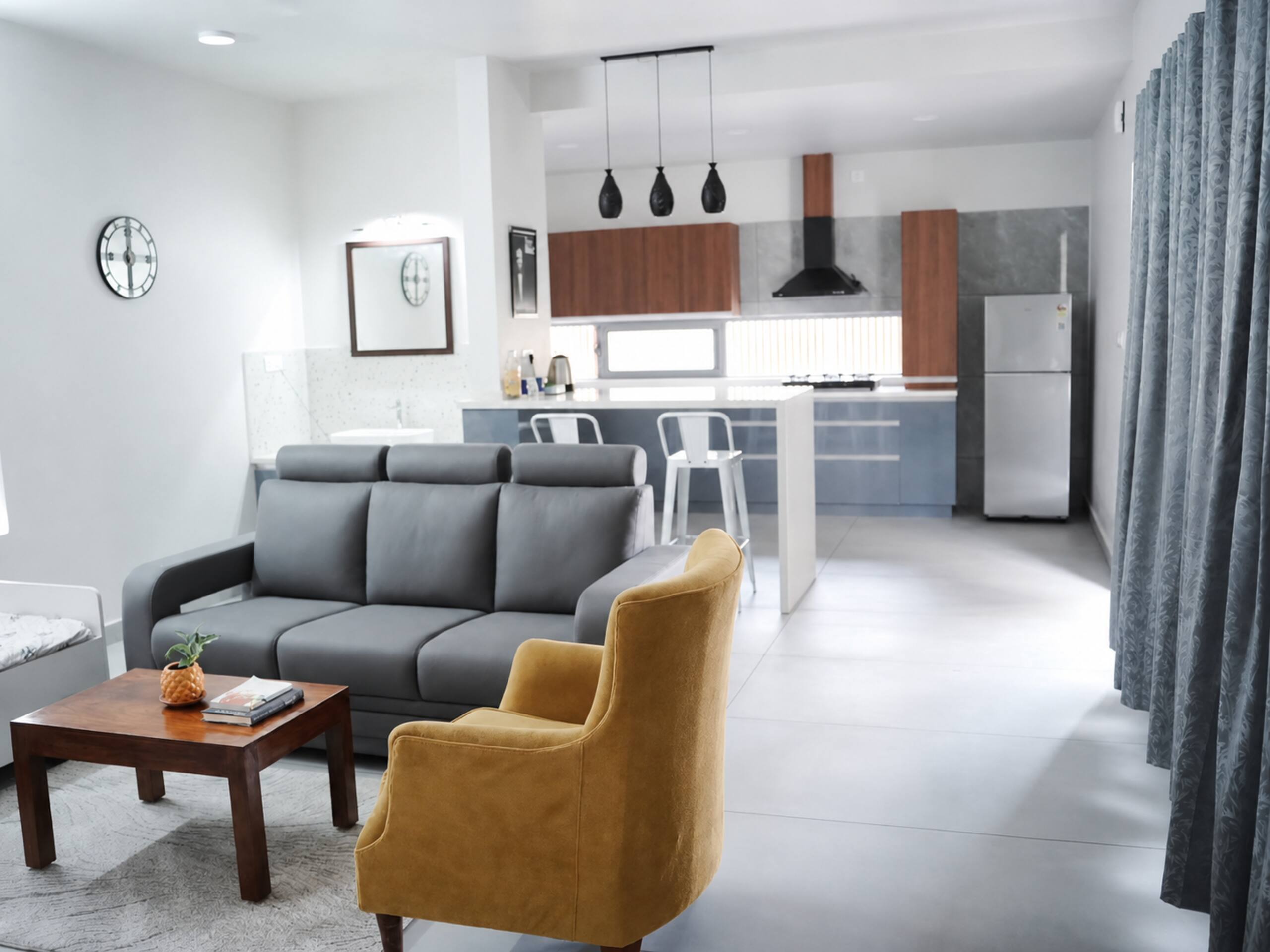 Ultra-luxe fully furnished 2BHK, near Forum Mall.