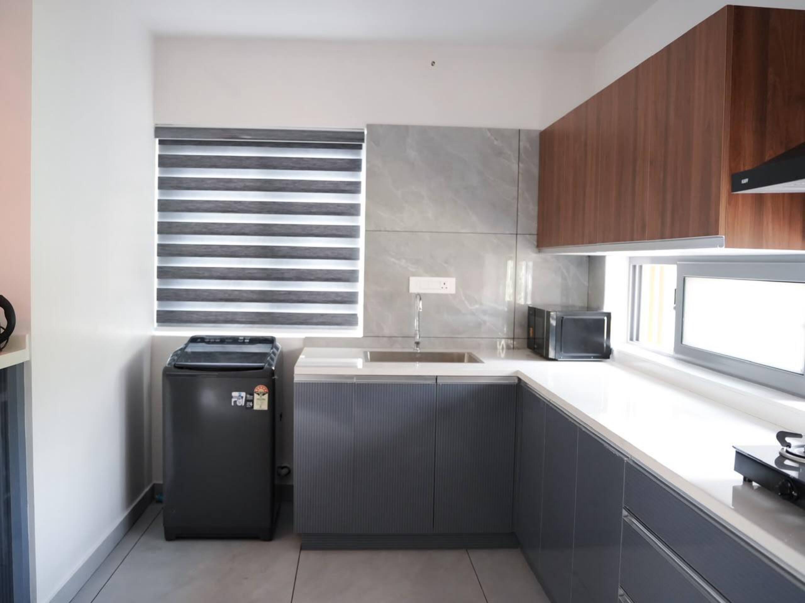 Ultra-luxe fully furnished 2BHK, near Forum Mall. 8