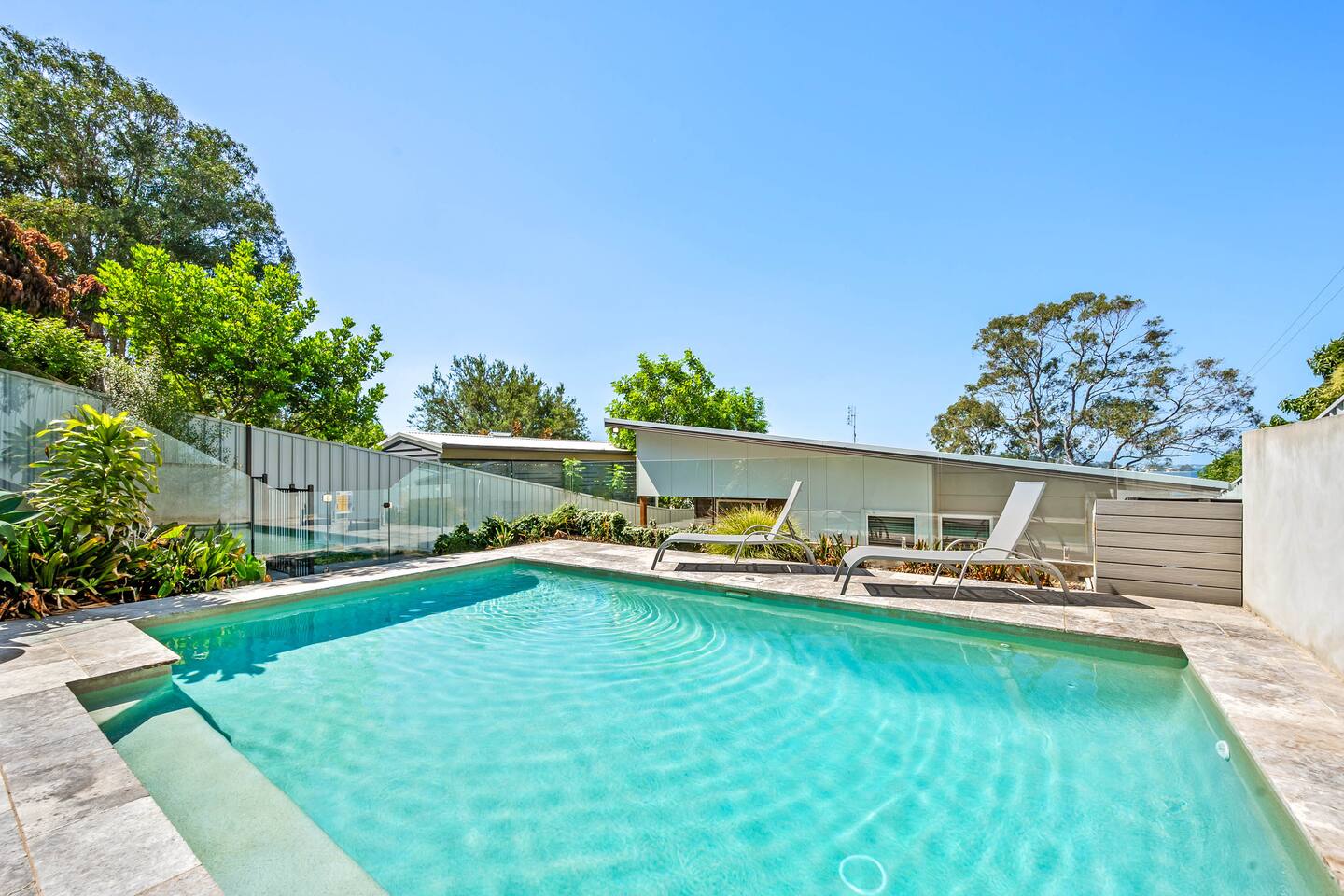 Biraban Lakefront | Pet Friendly | Pool & Jetty — photo 2