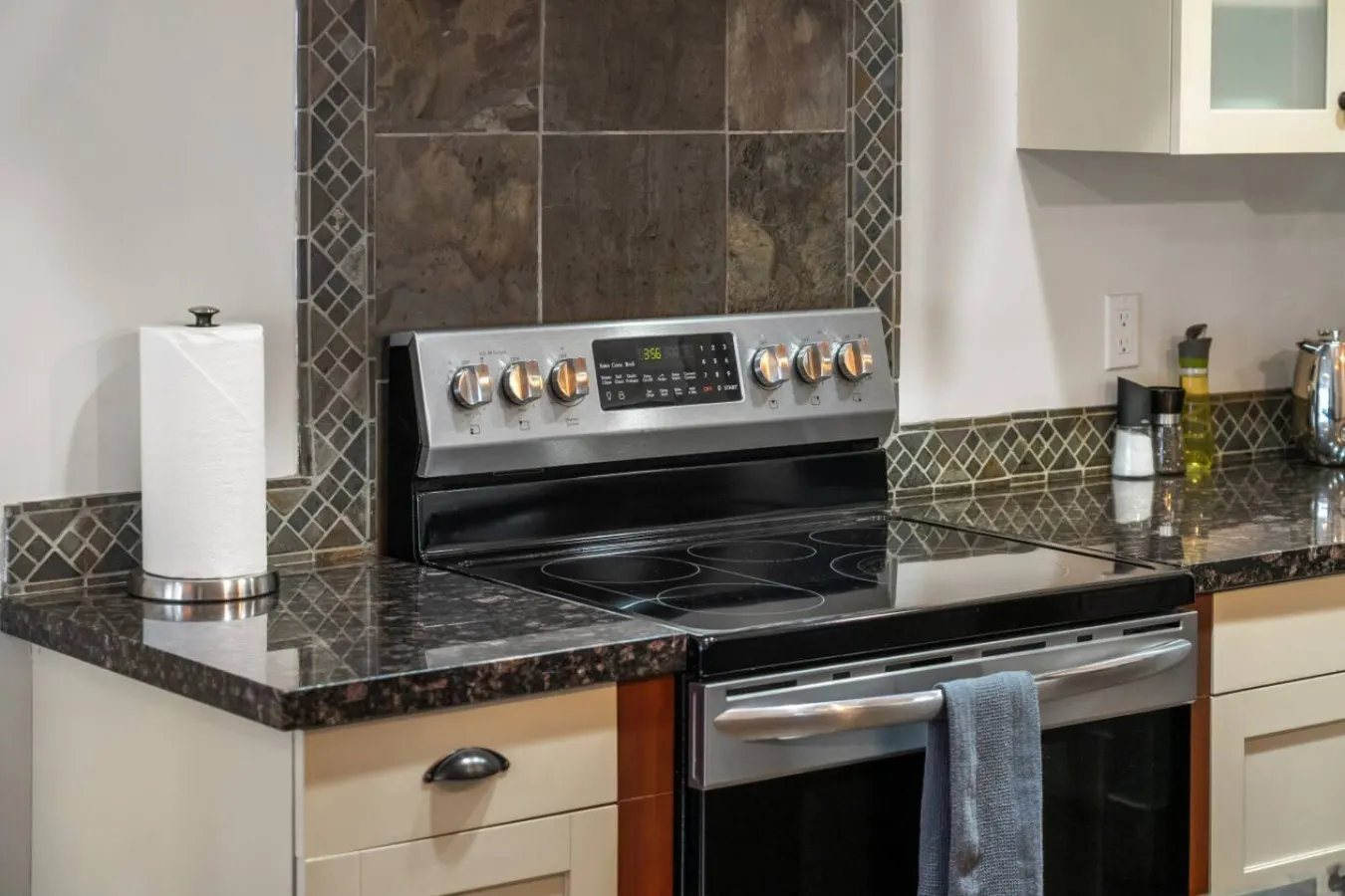 Rocky Mountain Retreat Sleeps 6 King + Queen 20