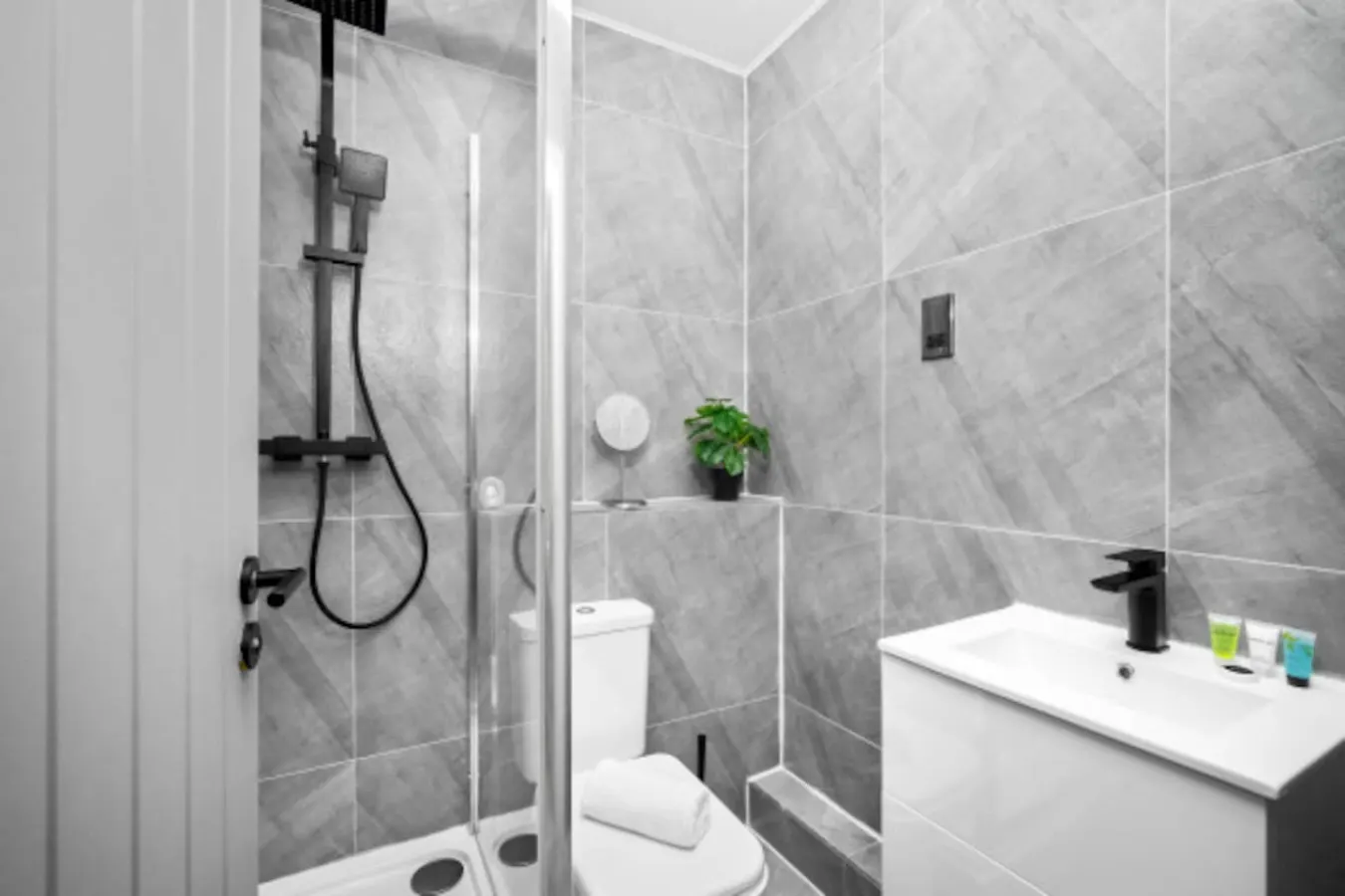 Two Bed Apartment - Smart TV - WIFI - Jewellery Quarter 19