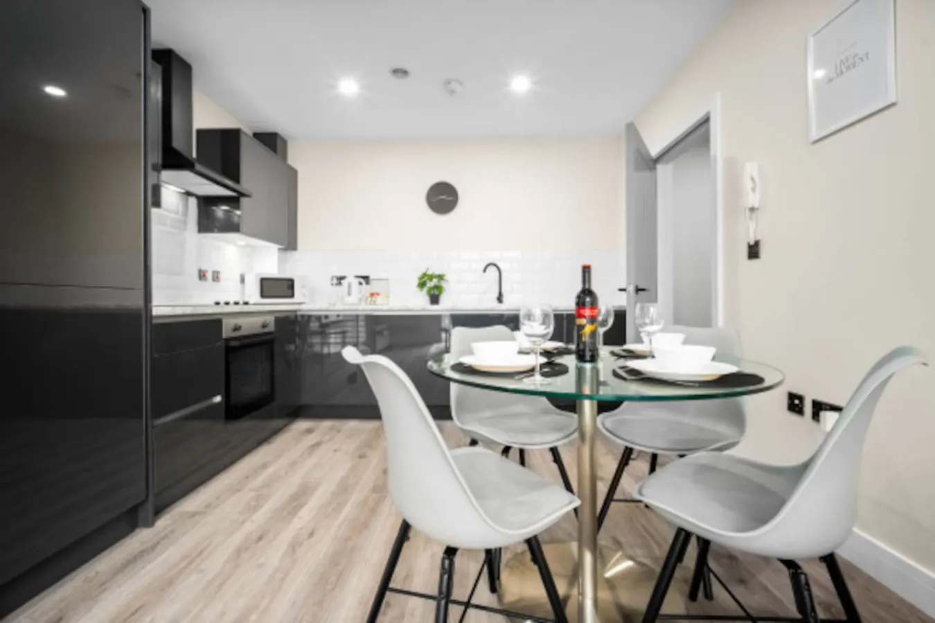 Two Bed Apartment - Smart TV - WIFI - Jewellery Quarter 4