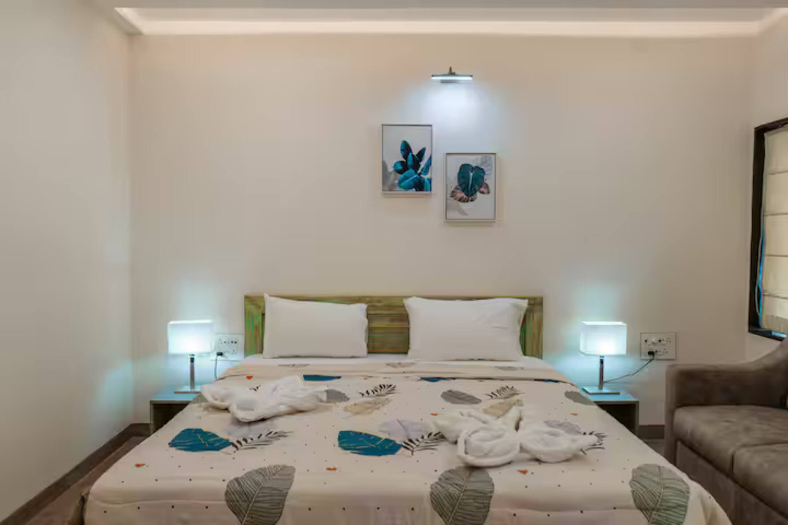 6BHK Retreat Pool Villa 700m Walk to Beach 16