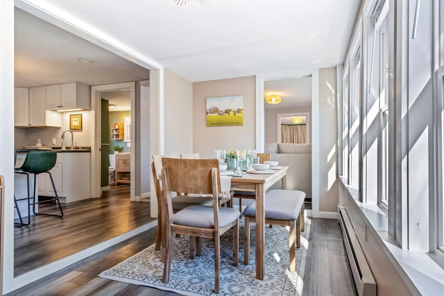 Modern Apt Close to Beaches & Portland DogsOK 15