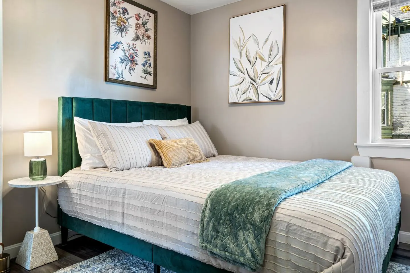 Modern Apt | Close to Beaches & Portland | DogsOK — photo 3