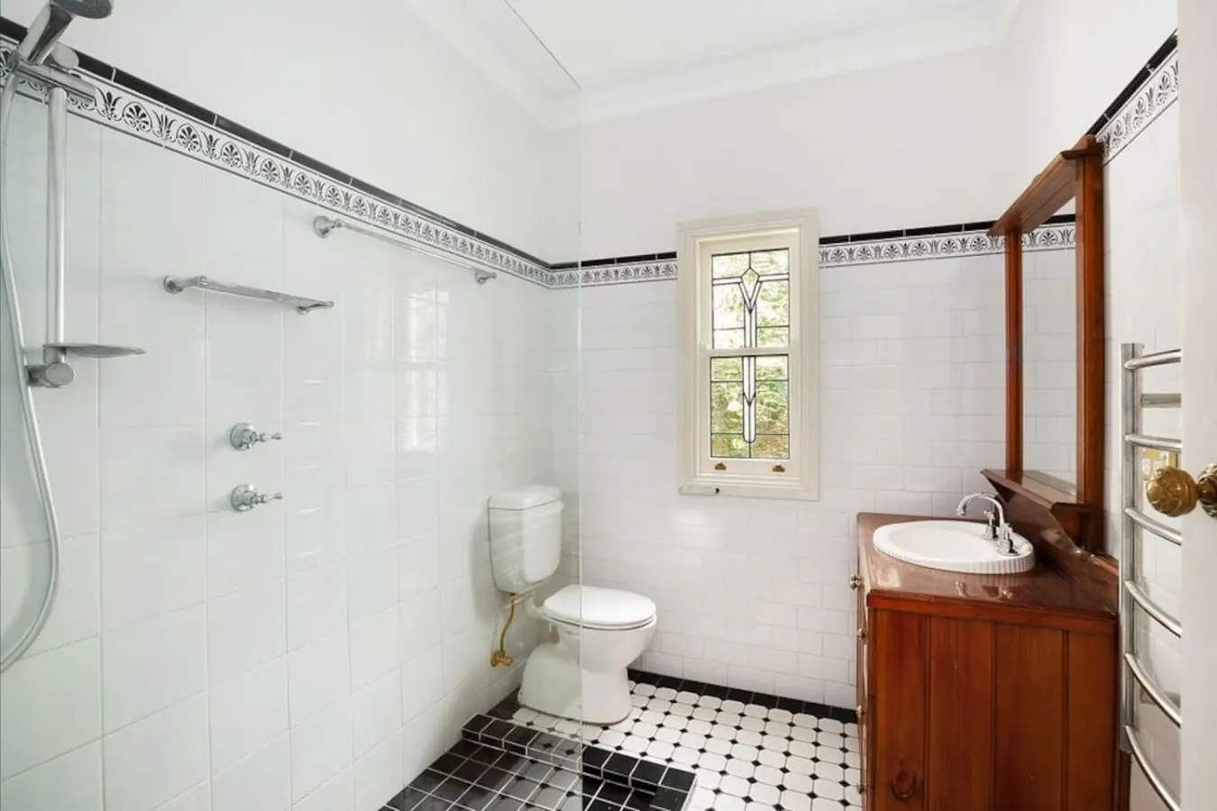 Bluebell Cottage 12