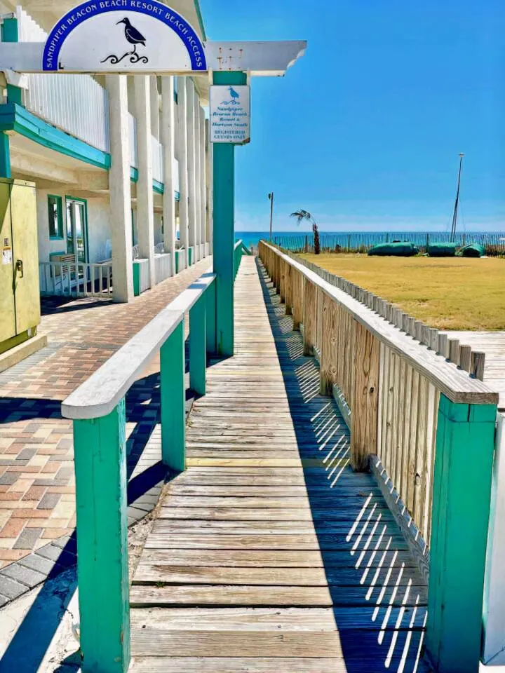Beach Bluetique 2BR Condo Walk to Beach 6