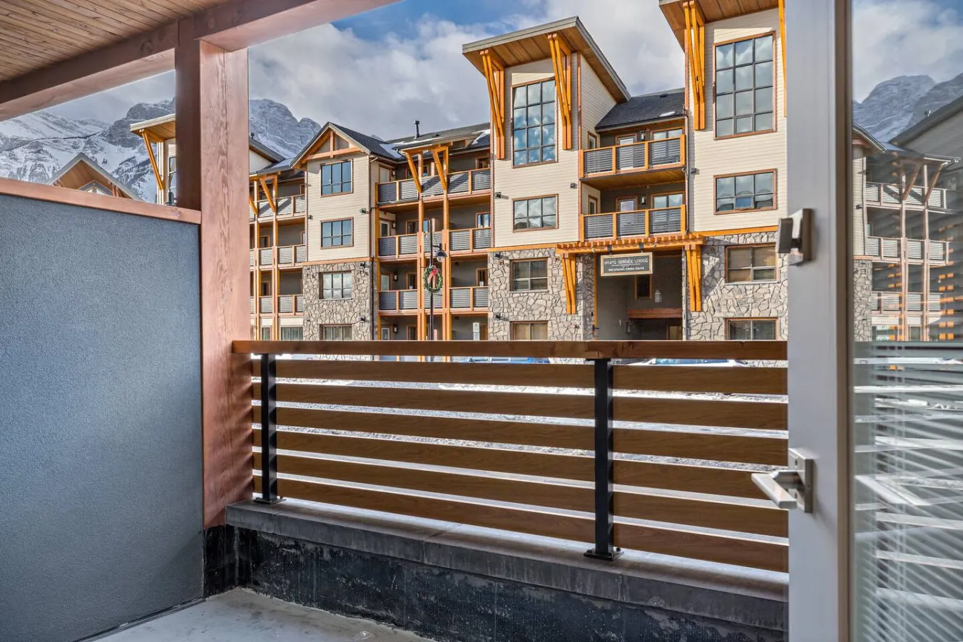 Brand New Luxury Condo 10