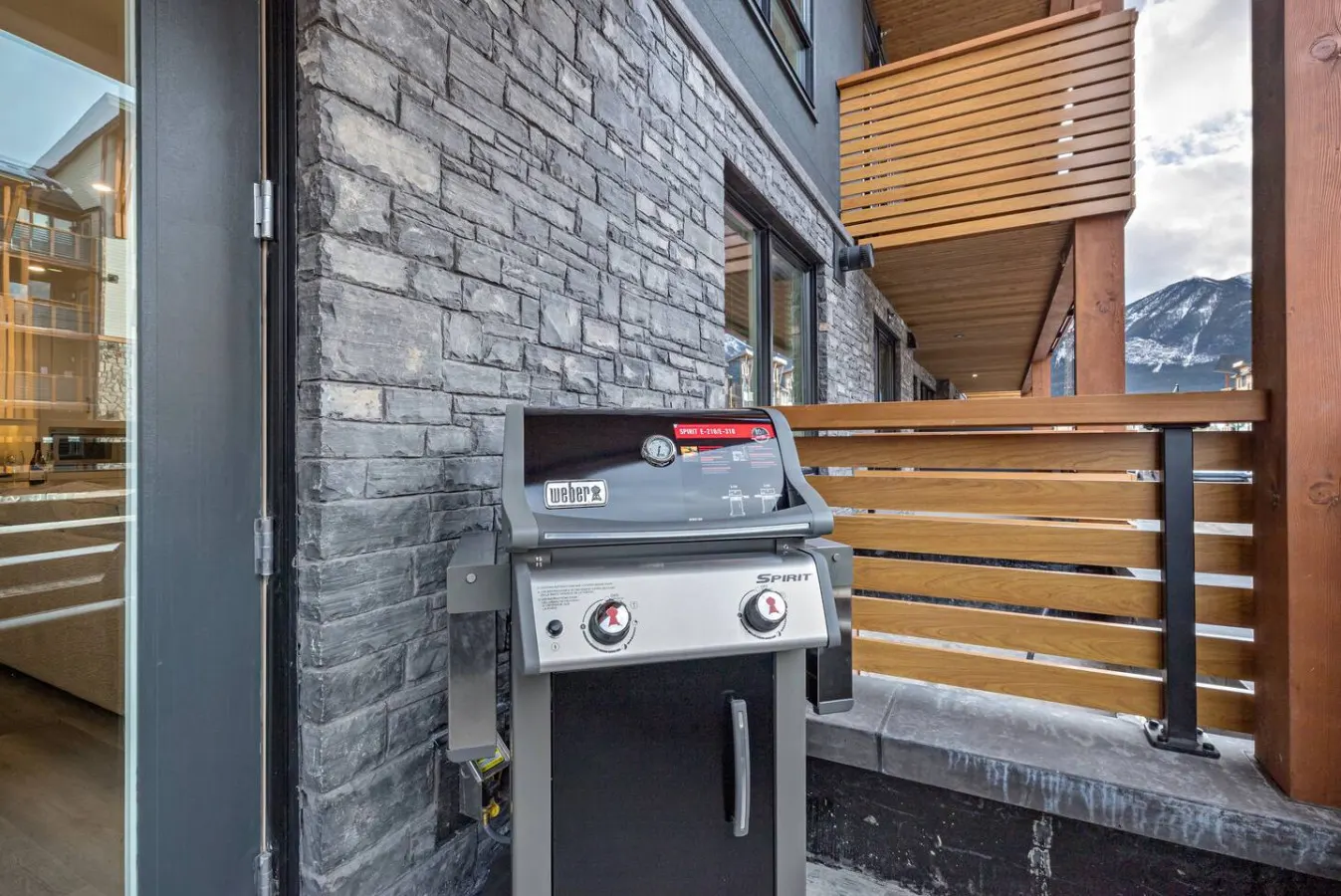 Brand New Luxury Condo 11