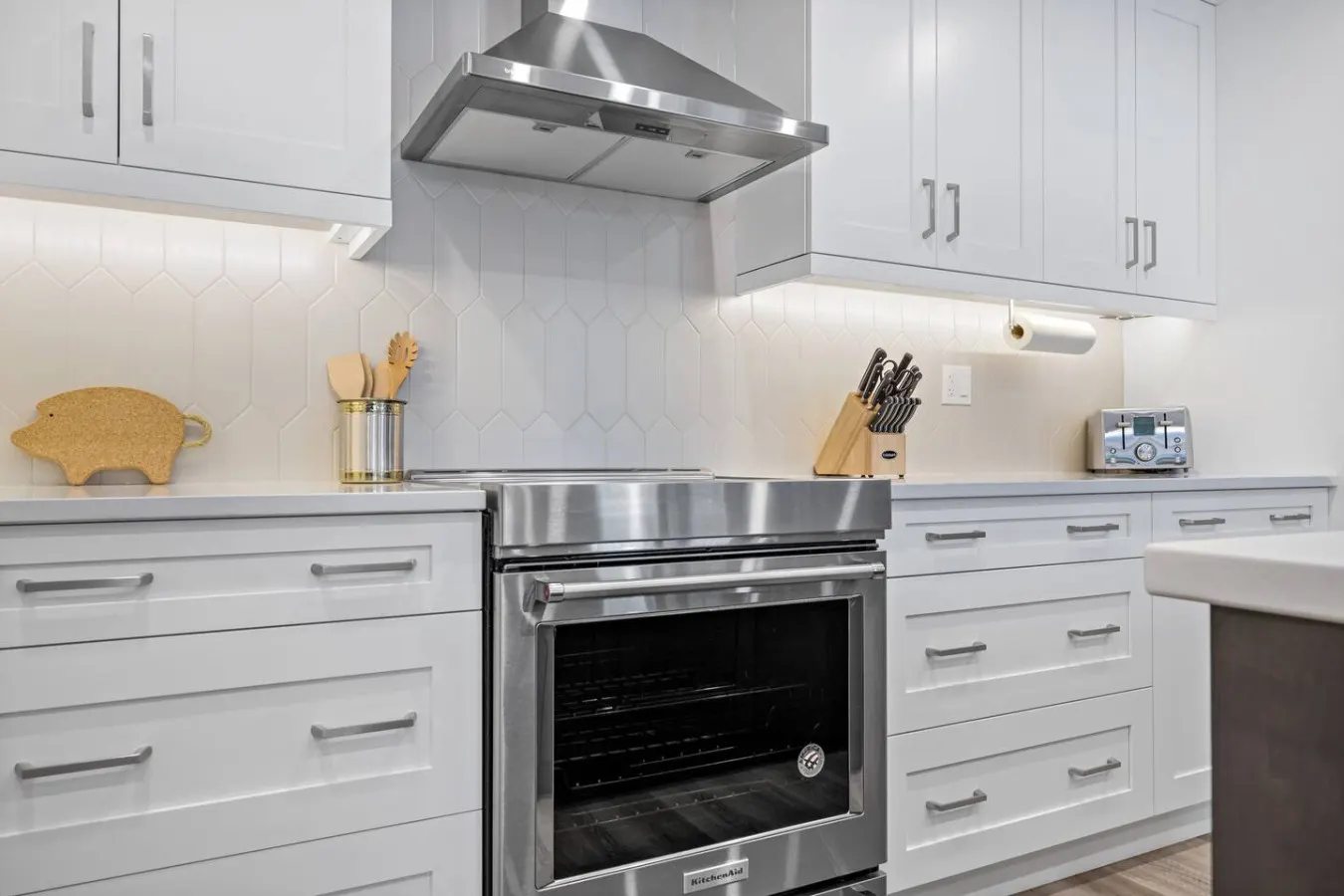 Brand New Luxury Condo 4