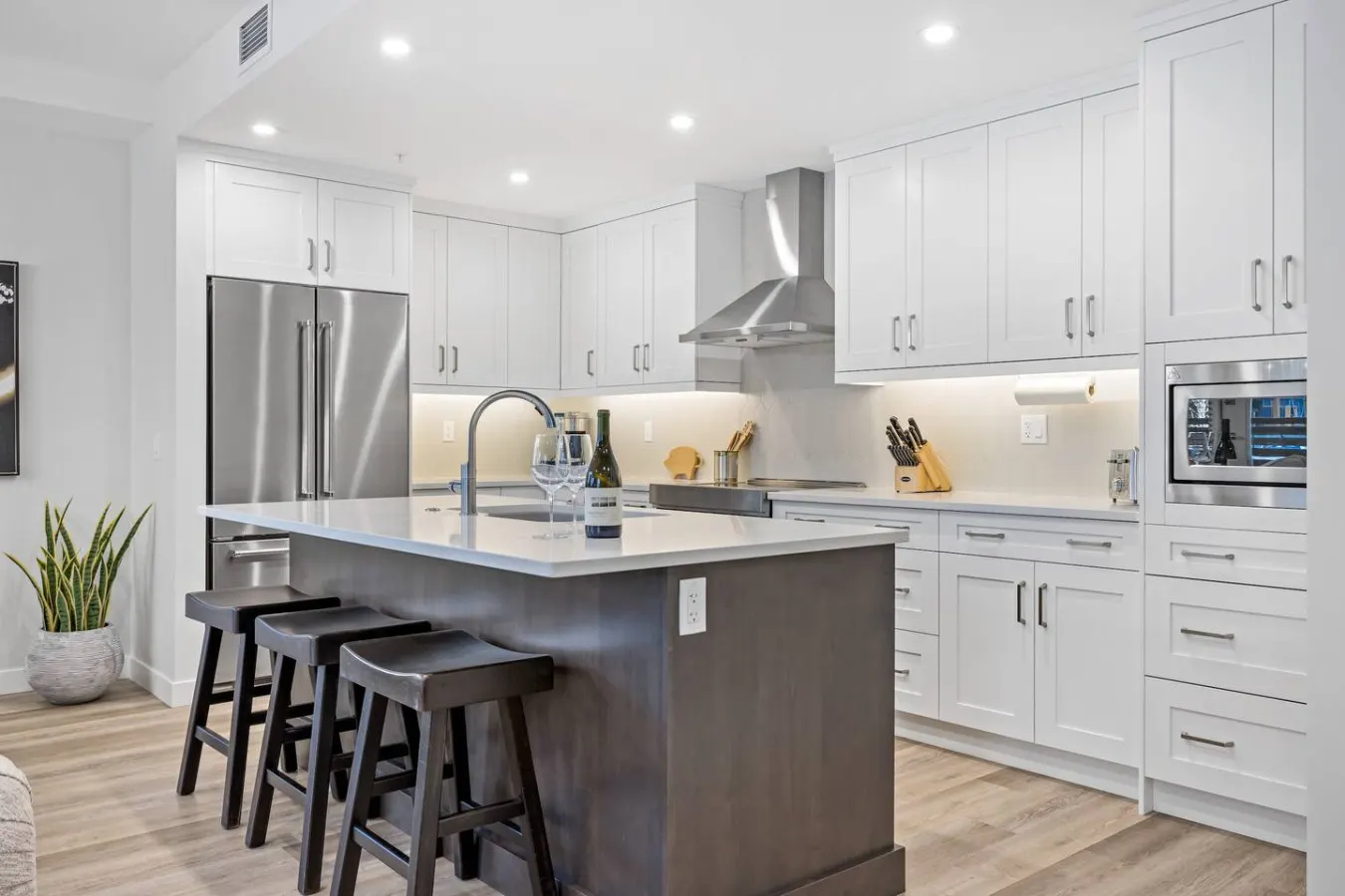 Brand New Luxury Condo 5