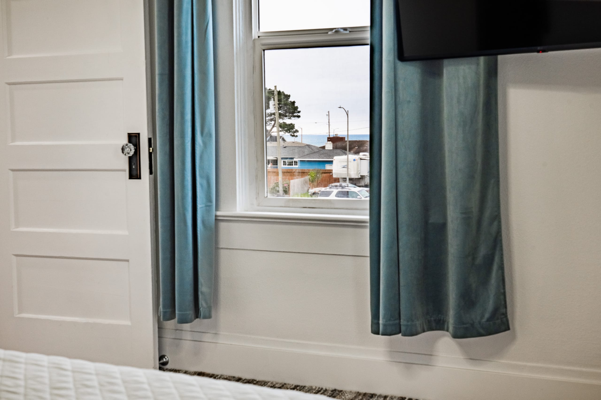 Redwood Coast Retreat 30