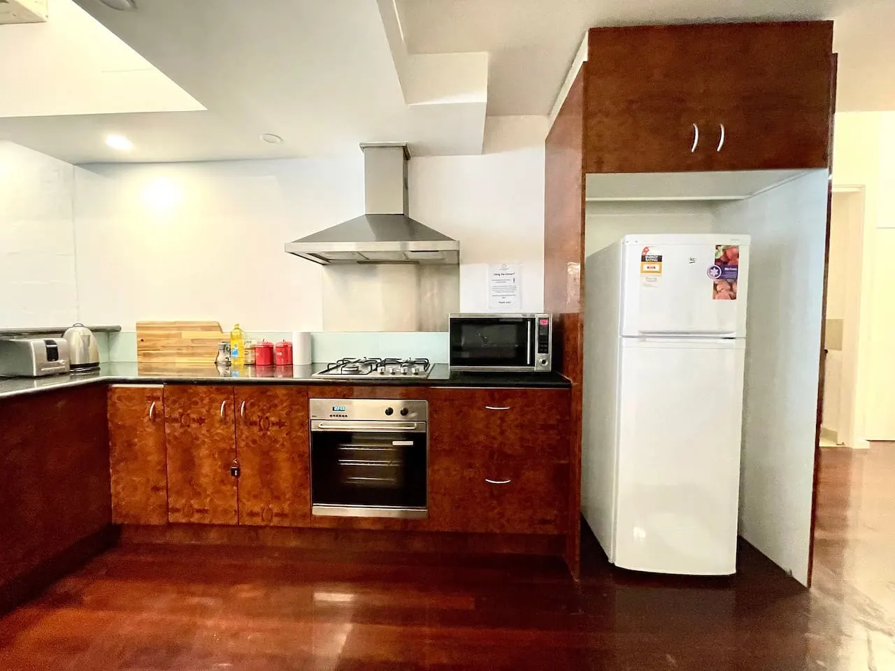 The Melbourne Pair - Two Cozy City Apartments 10