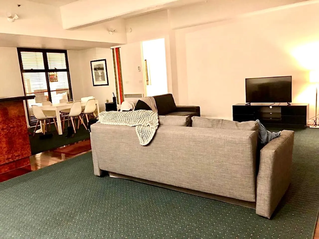The Melbourne Pair - Two Cozy City Apartments 17