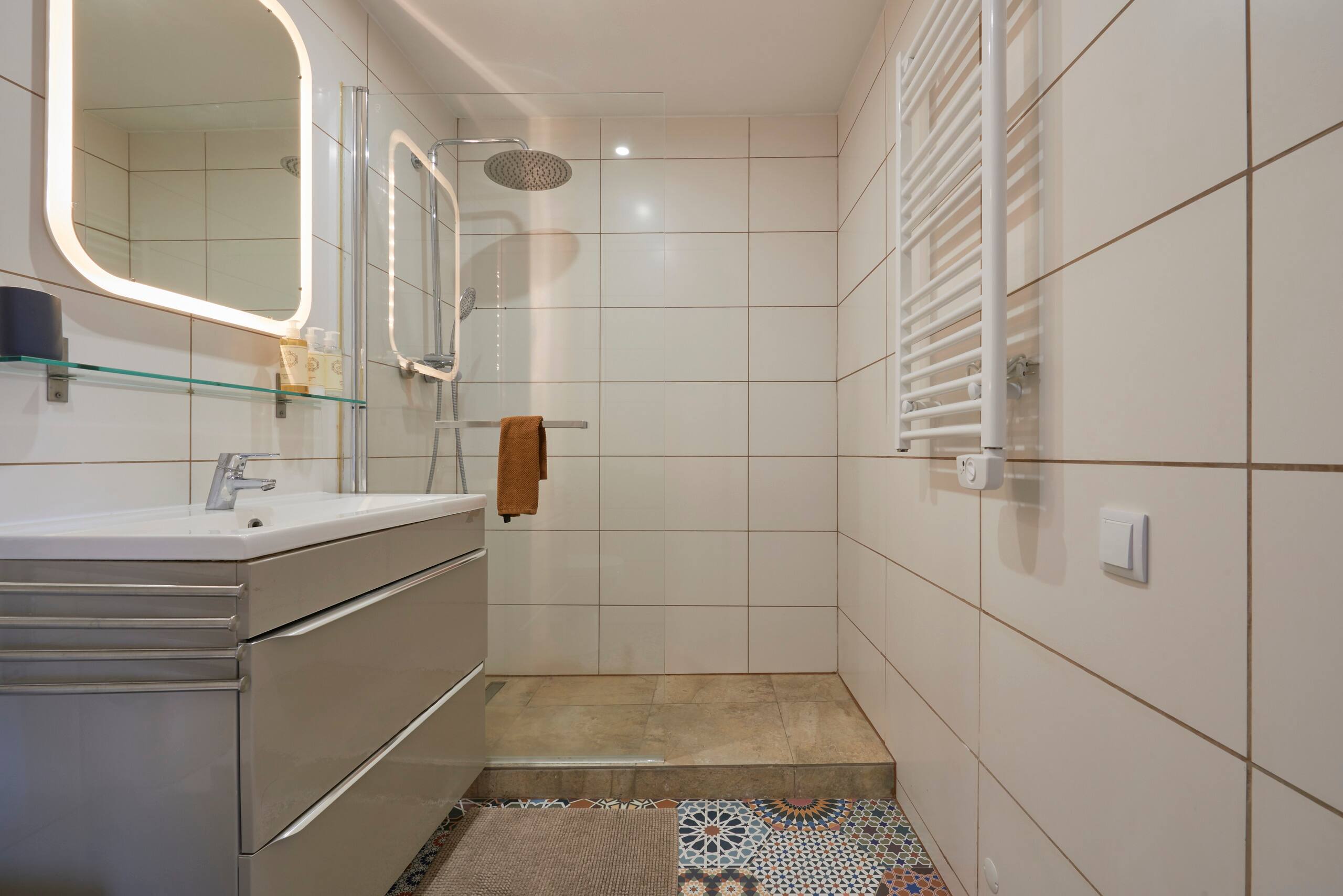 Spacious Duplex with Terrace (Air Conditioning) 11