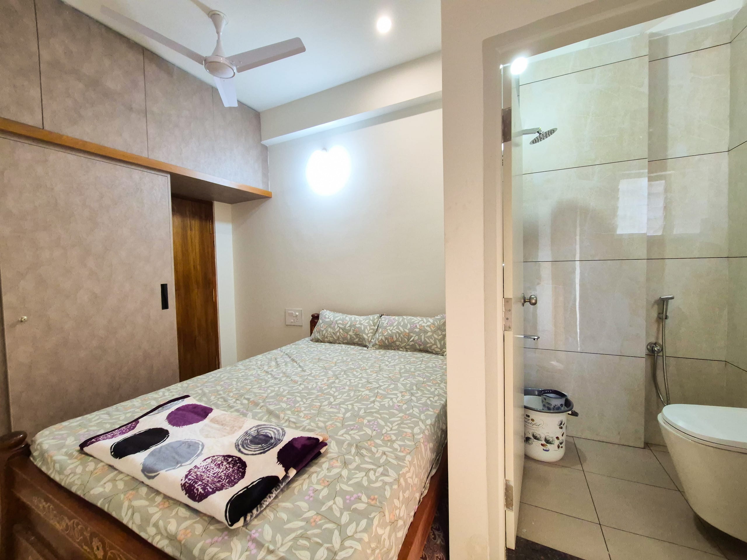 Homestay Clean Rooms with modern comforts-2BHK 1