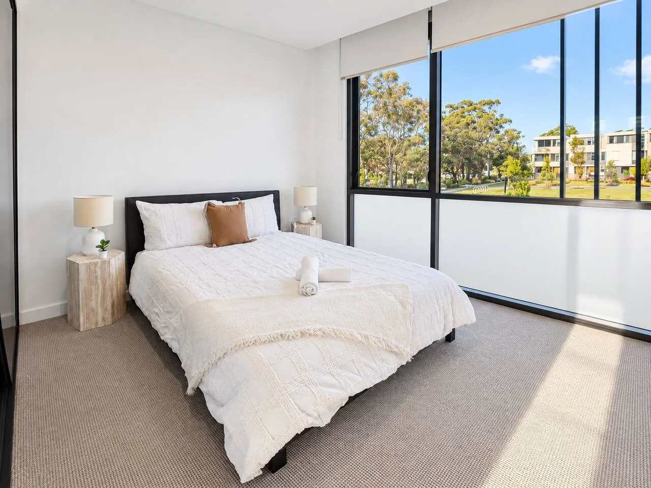Spacious & Stylish 3BR House in Eastgardens 10
