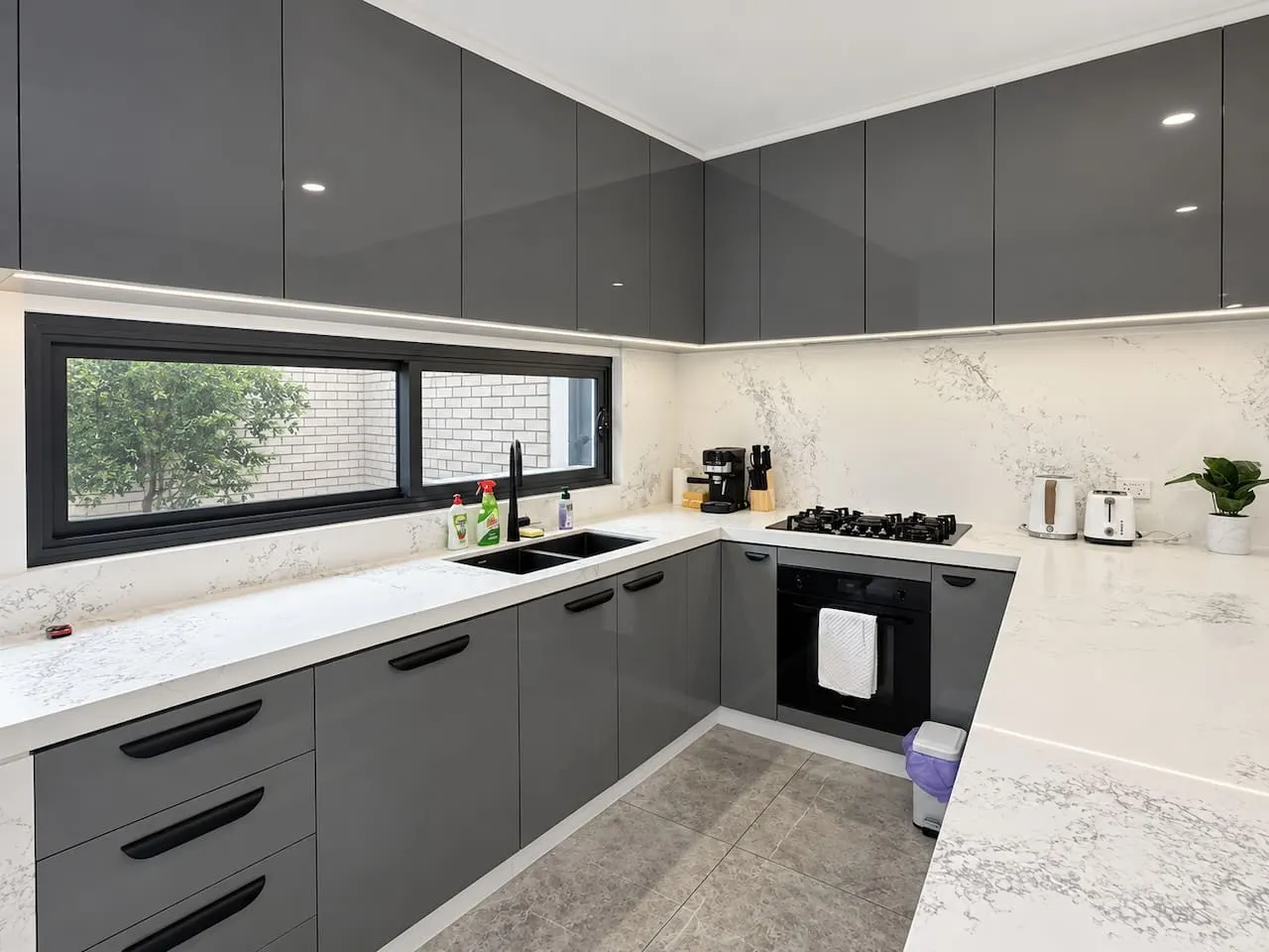 Spacious & Stylish 3BR House in Eastgardens — photo 5