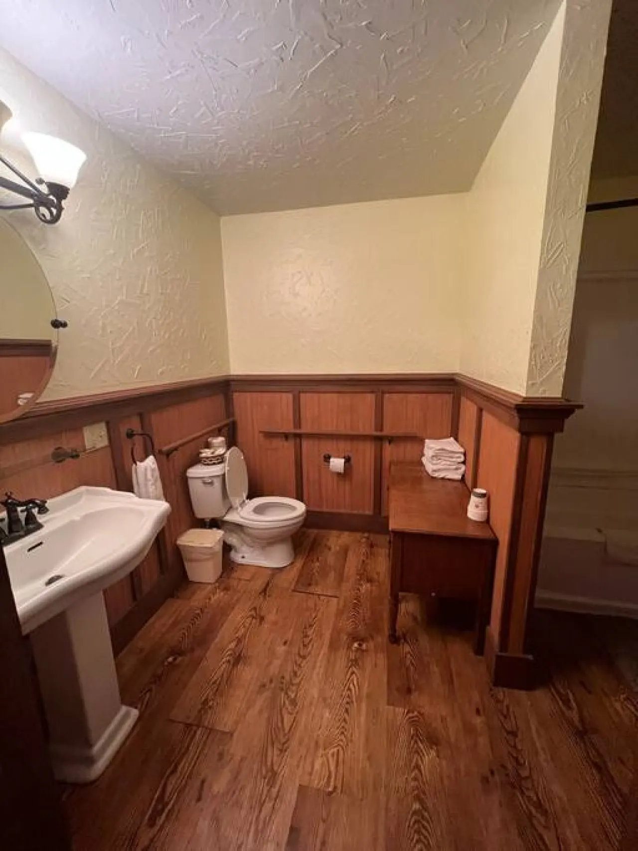Charming Timber Haven Lodge (7 guest) Cabin#7 6