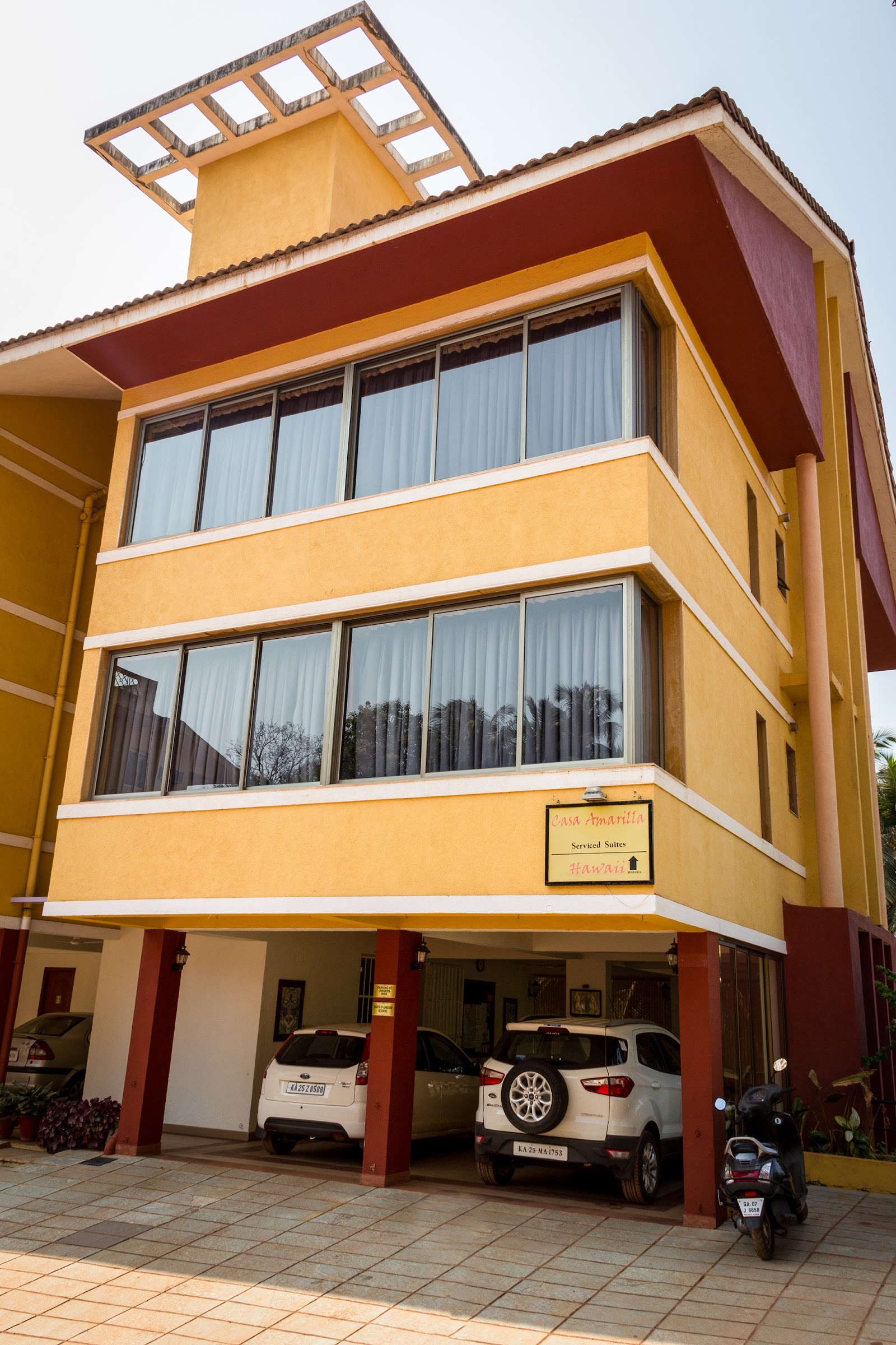 Casa Amarilla Suite Room Dona Paula Goa 10