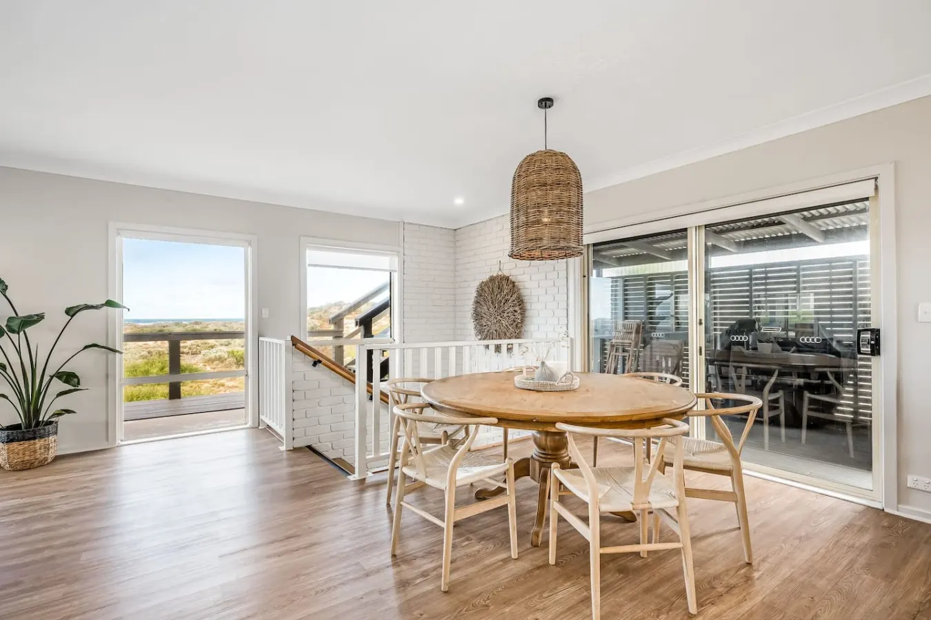 Surfers Reserve—Sophisticated Beachfront Sanctuary 11