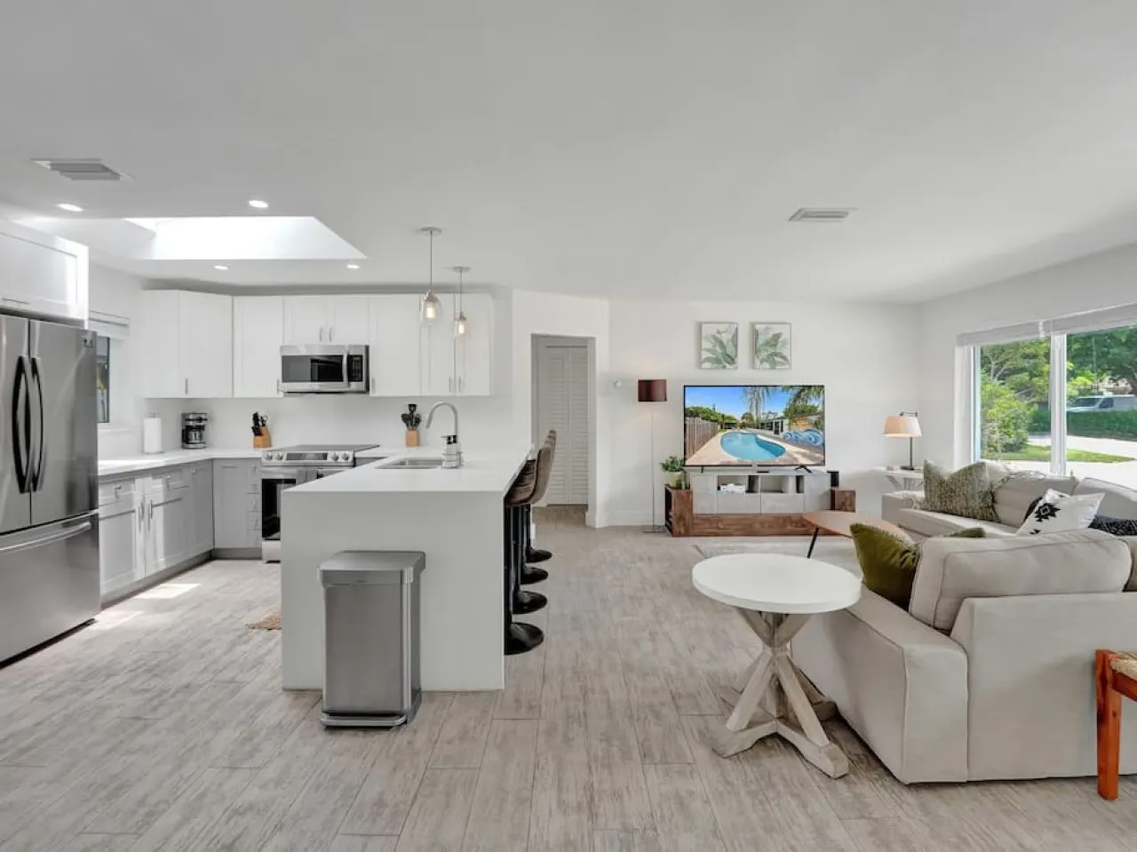 Monthly - Breke Water - Beachside Haven 9