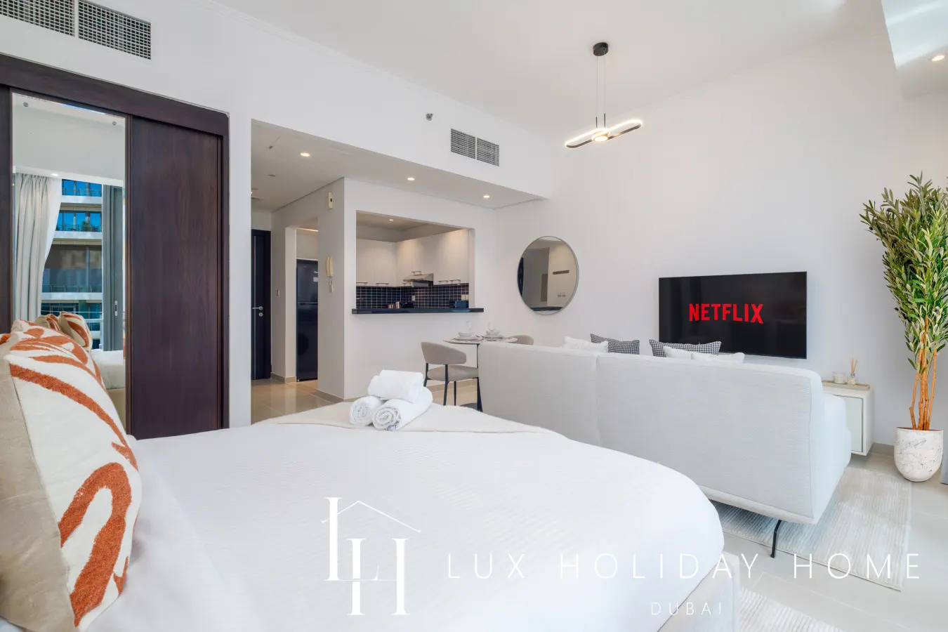 LUX The Silverene Marina View Studio 2 7