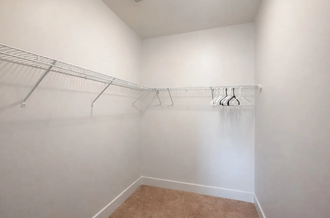 Designer UAB Condo King Bed with Balcony View M7 11