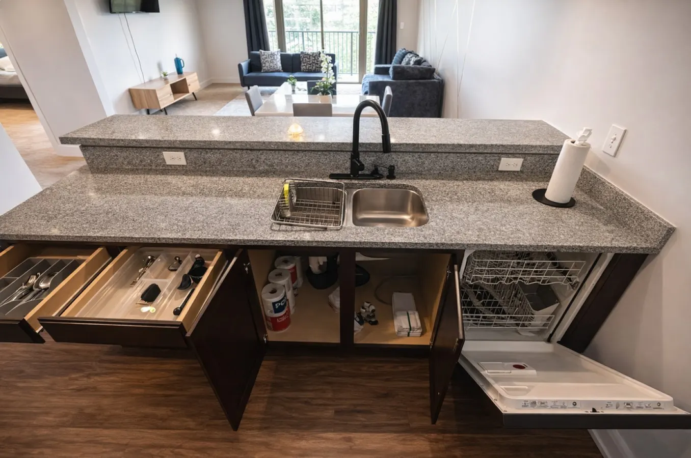 Designer UAB Condo King Bed with Balcony View M7 12