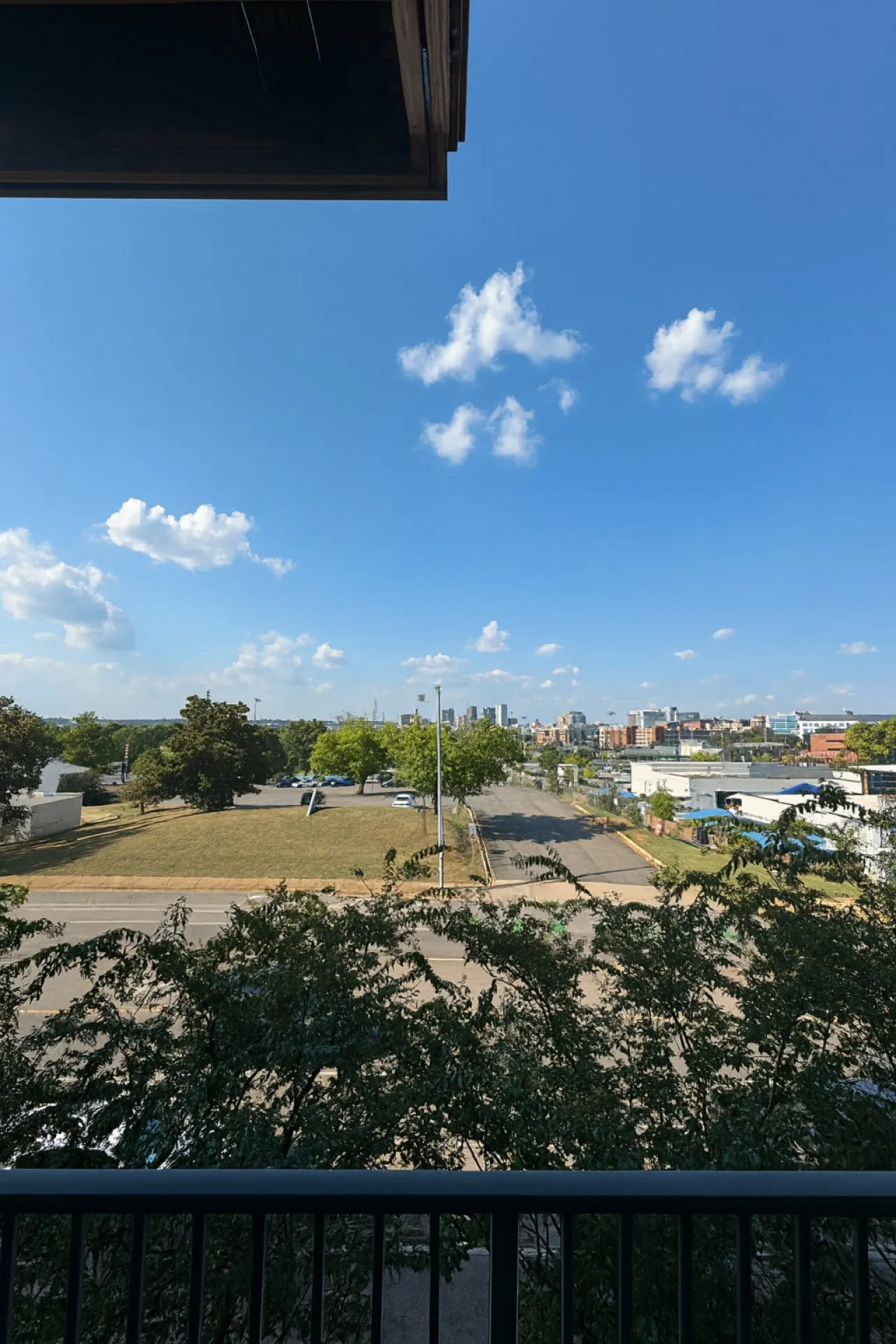Designer UAB Condo King Bed with Balcony View M7 8