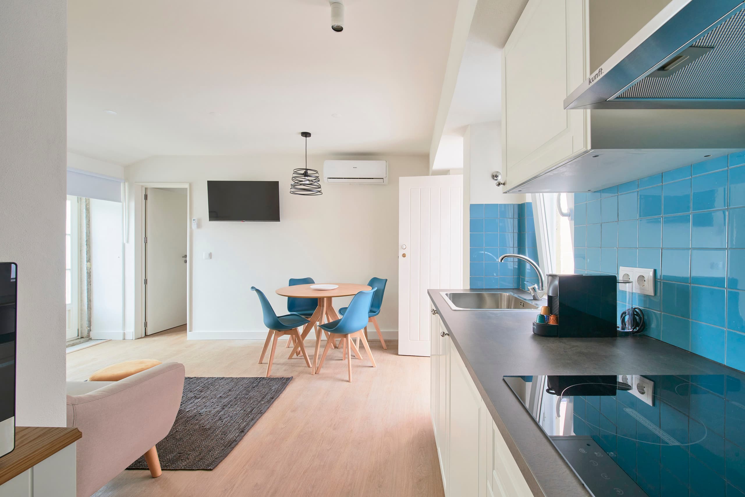 Alfama Village with Air Conditioning, door 5 12