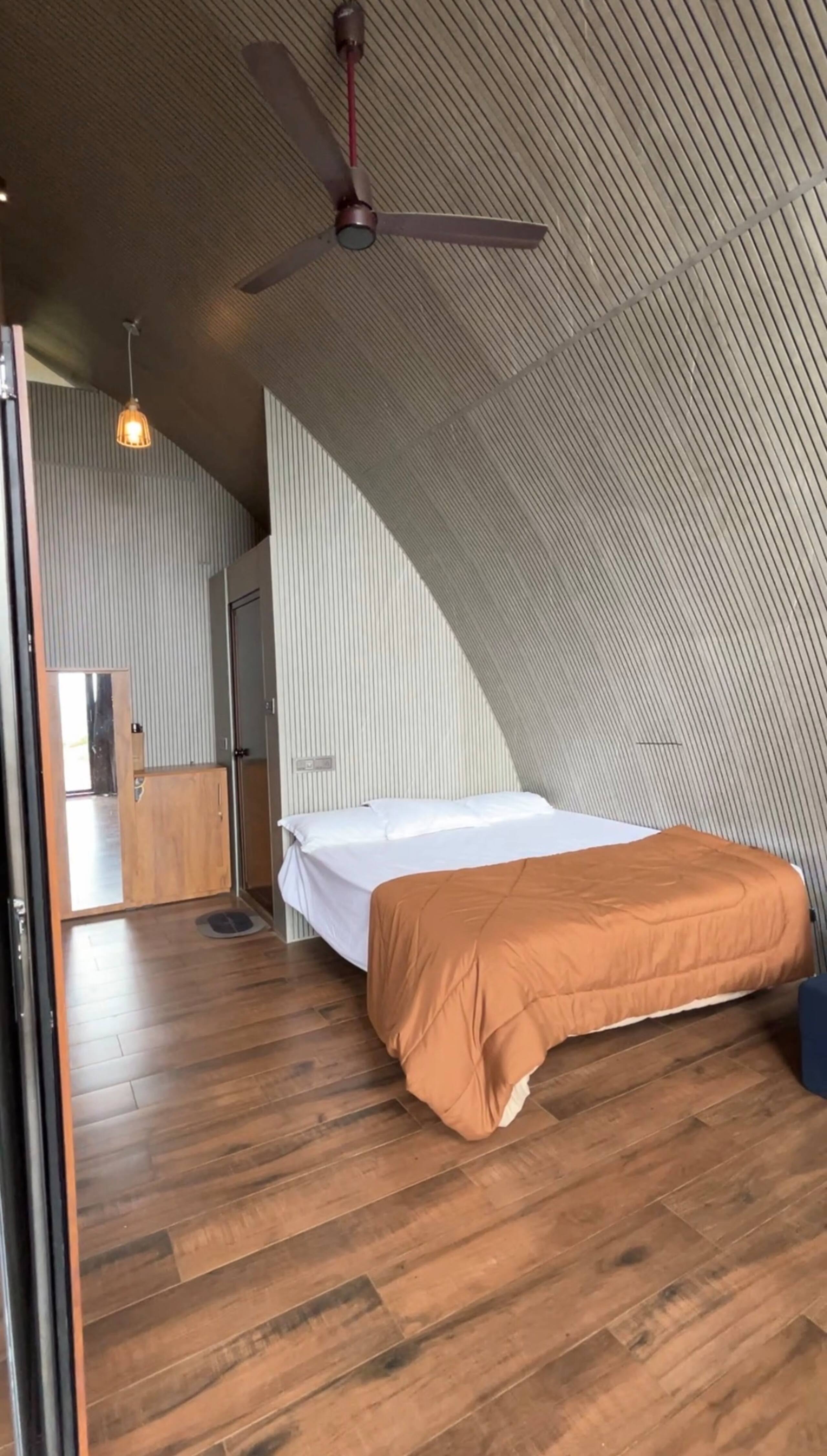 Zagahills-a private getaway cabin at Calvarymount. 13