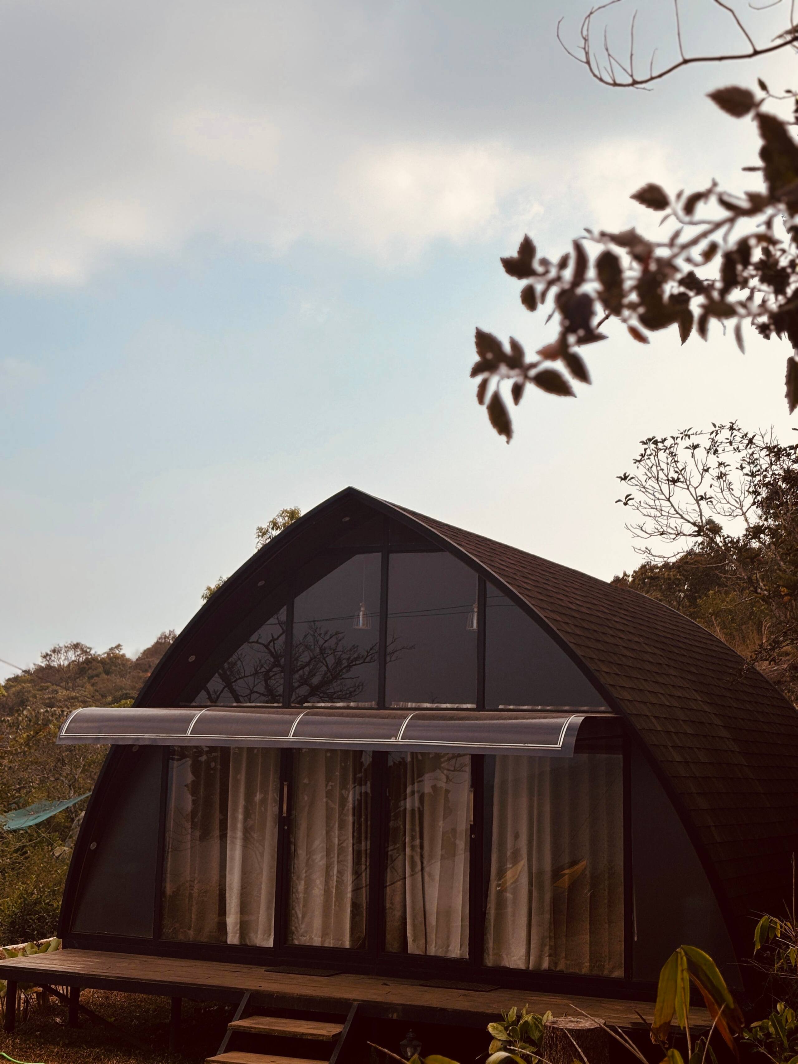 Zagahills-a private getaway cabin at Calvarymount. 20