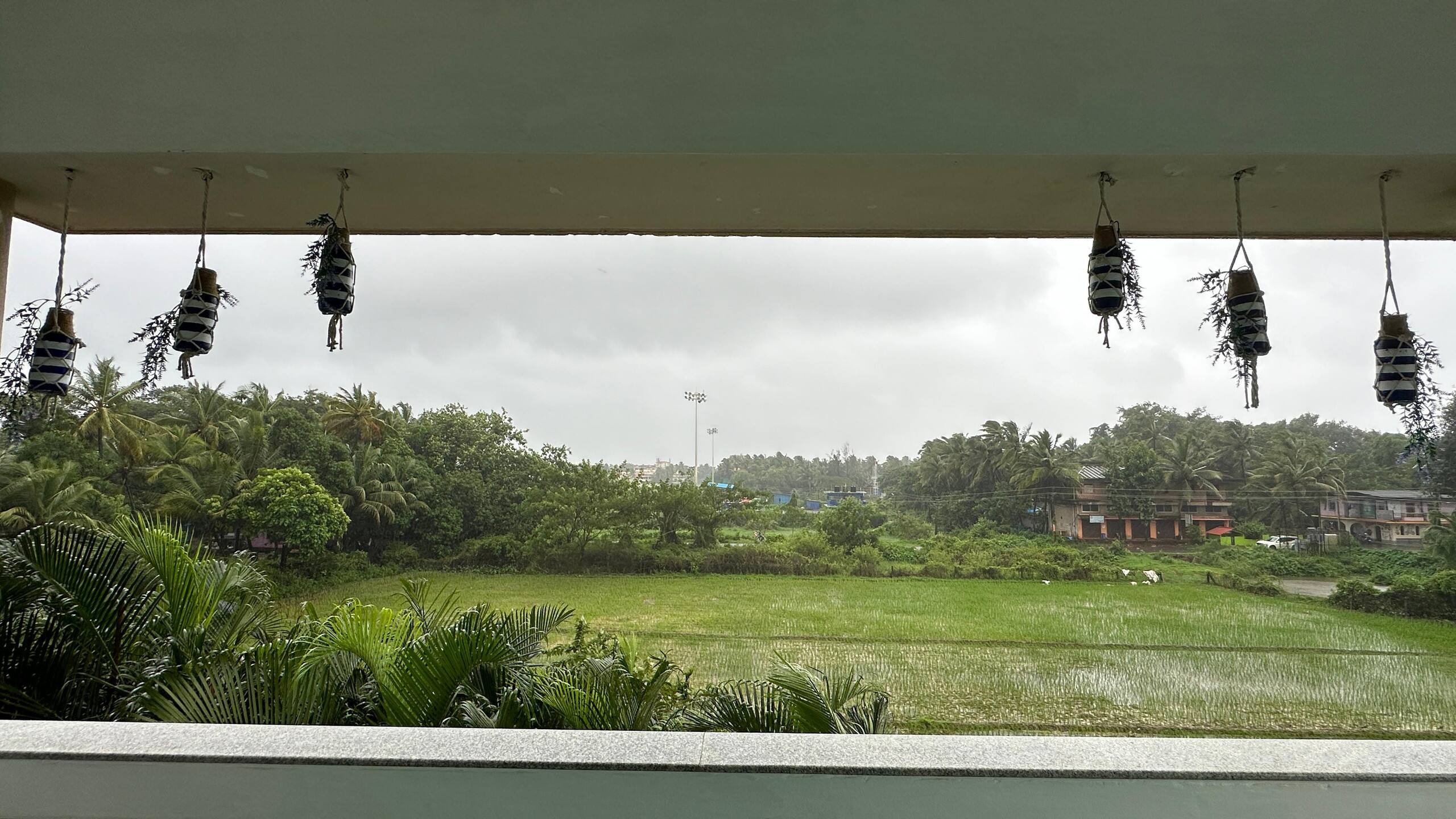 Luxury 1 BHK+2 mins beach walk+Pool+HiSpeed Wifi 33